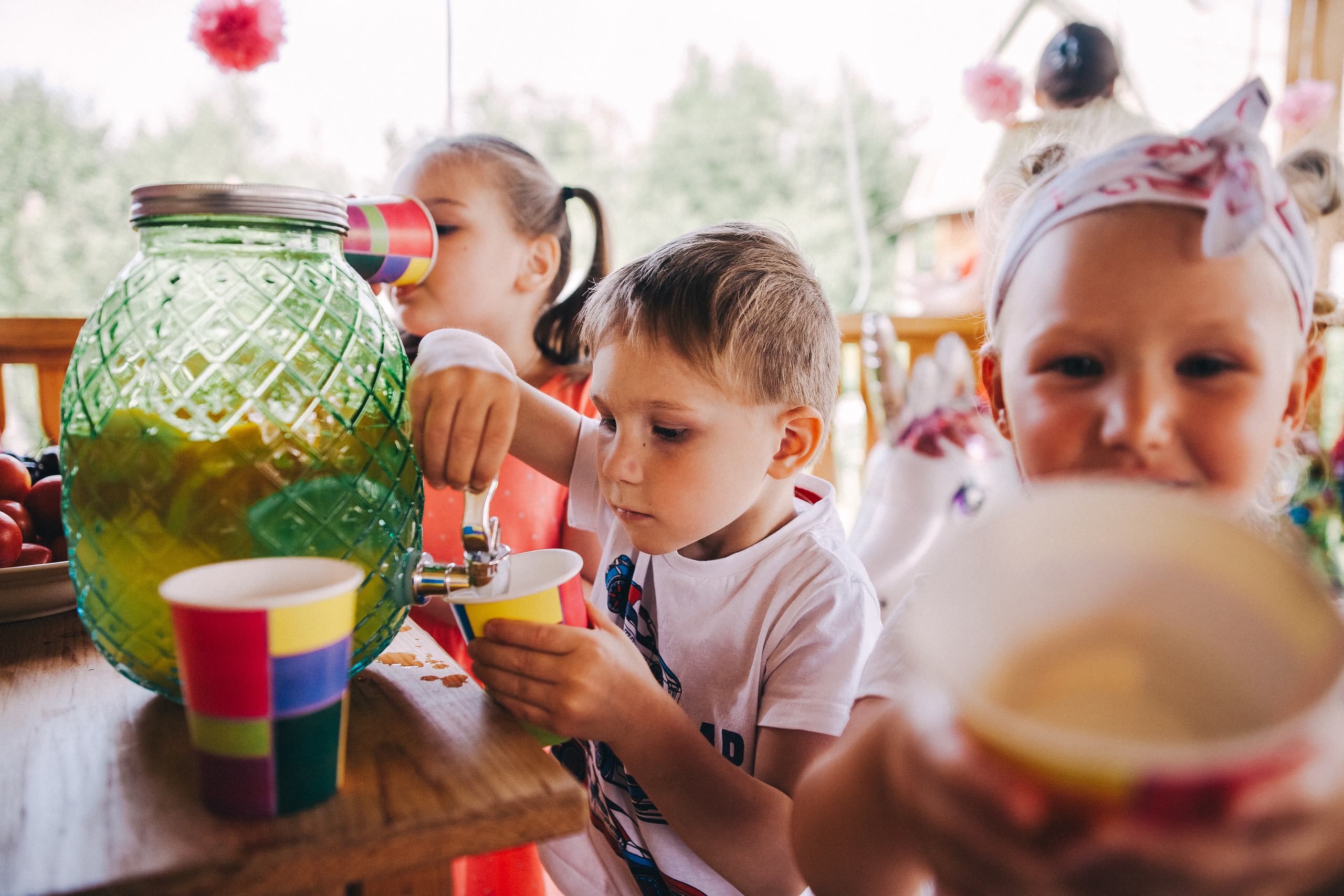 Ульяше 5 лет. Дачный деньрожденский день. Семейный фотограф, фотограф родов, репортажей фотограф в Санкт-Петербу