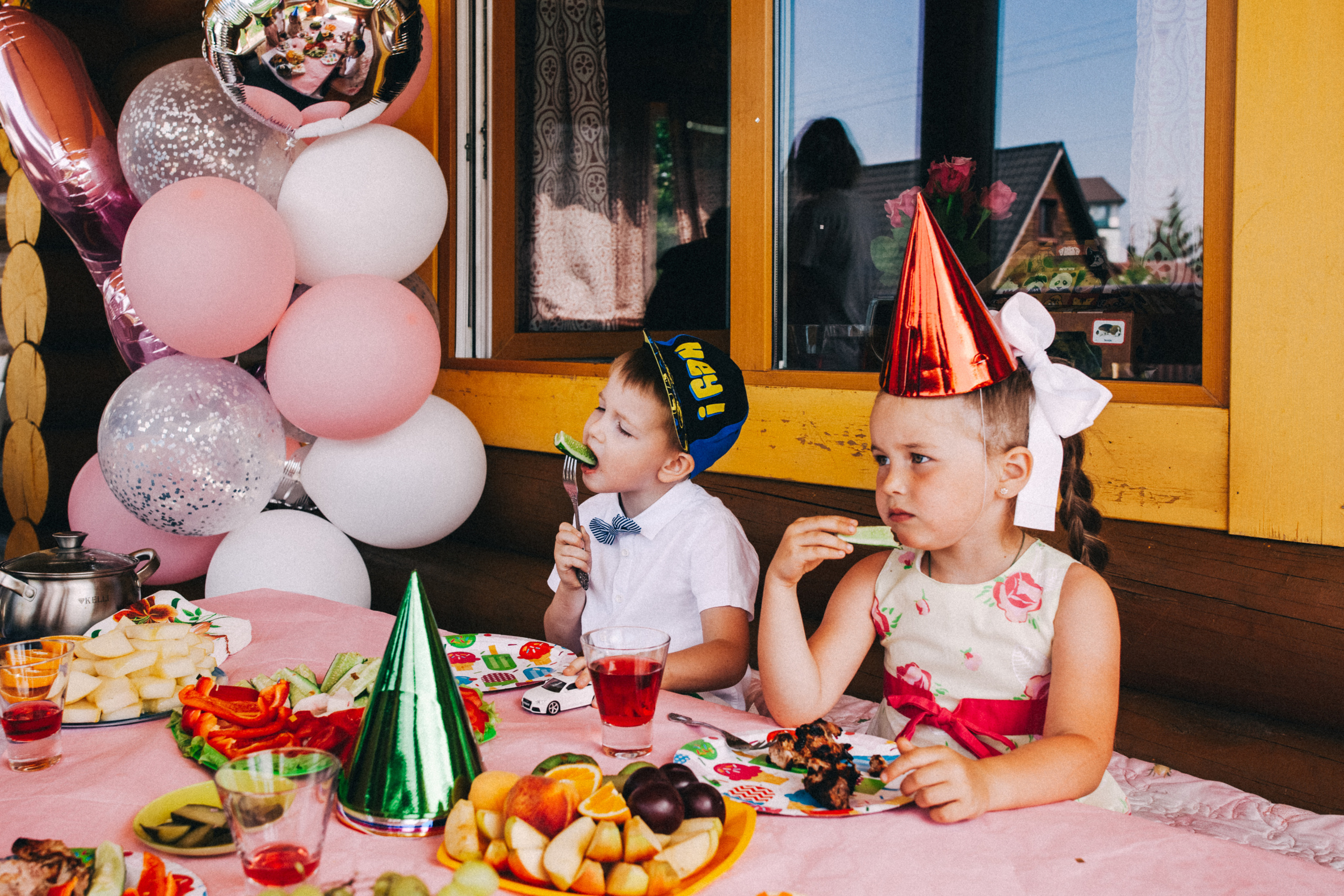 Есении 5 лет. ДР на даче. Семейный фотограф, фотограф родов, репортажей фотограф в Санкт-Петербу
