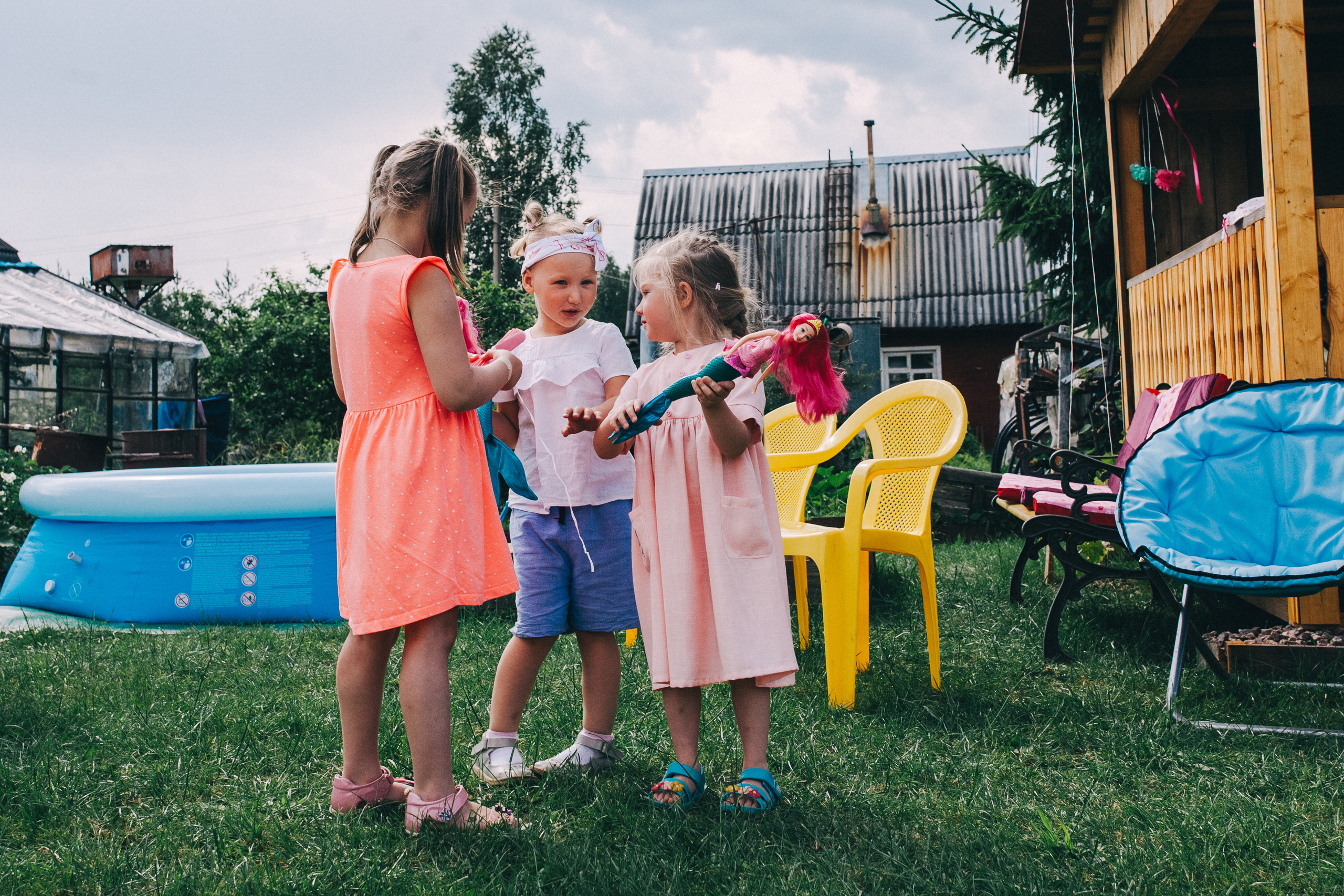 Ульяше 5 лет. Дачный деньрожденский день. Семейный фотограф, фотограф родов, репортажей фотограф в Санкт-Петербу