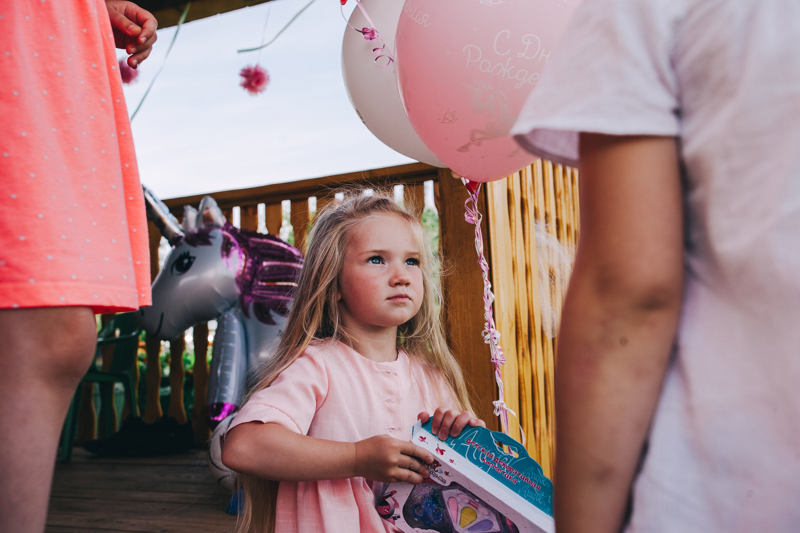Ульяше 5 лет. Дачный деньрожденский день. Семейный фотограф, фотограф родов, репортажей фотограф в Санкт-Петербу