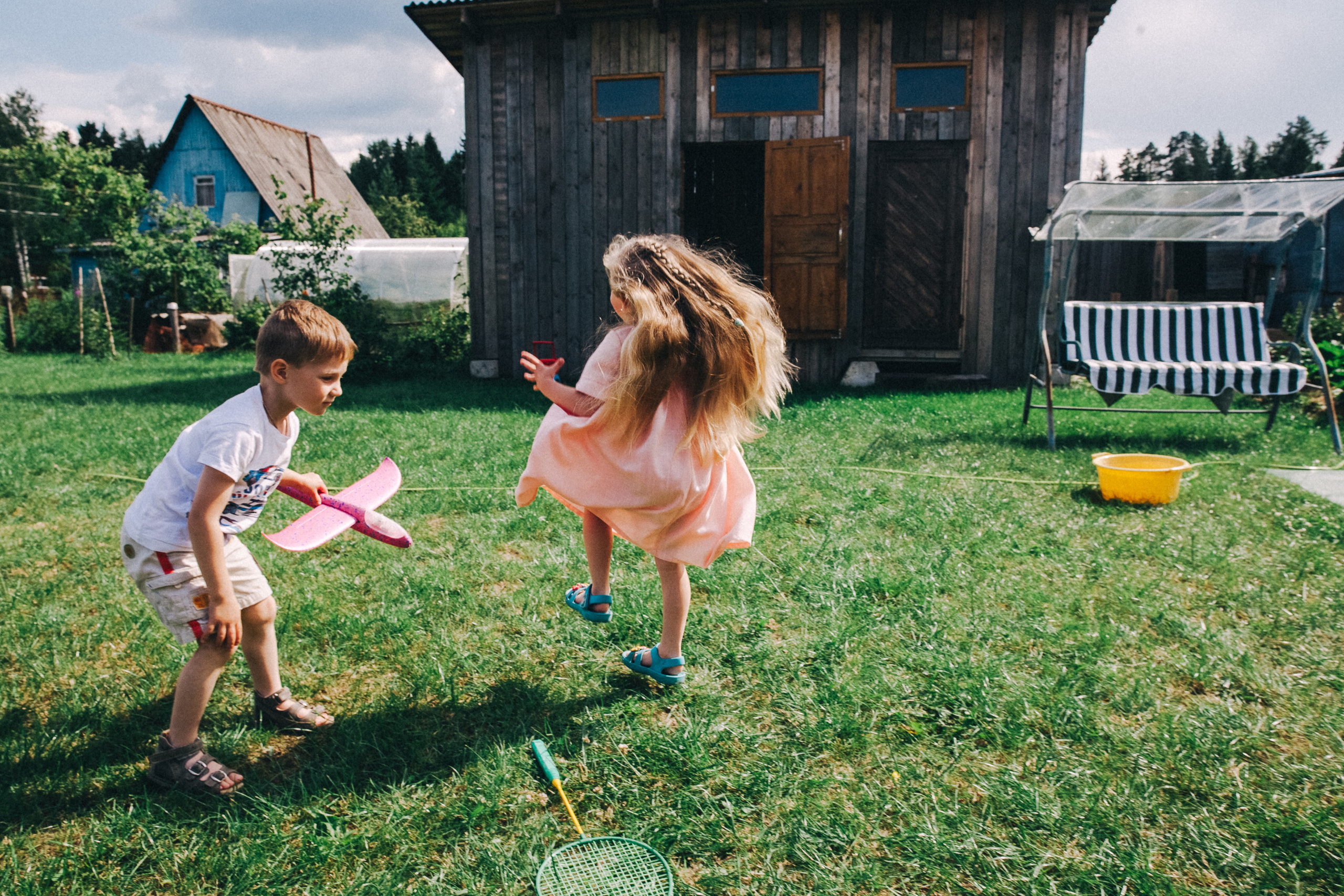 Ульяше 5 лет. Дачный деньрожденский день. Семейный фотограф, фотограф родов, репортажей фотограф в Санкт-Петербу
