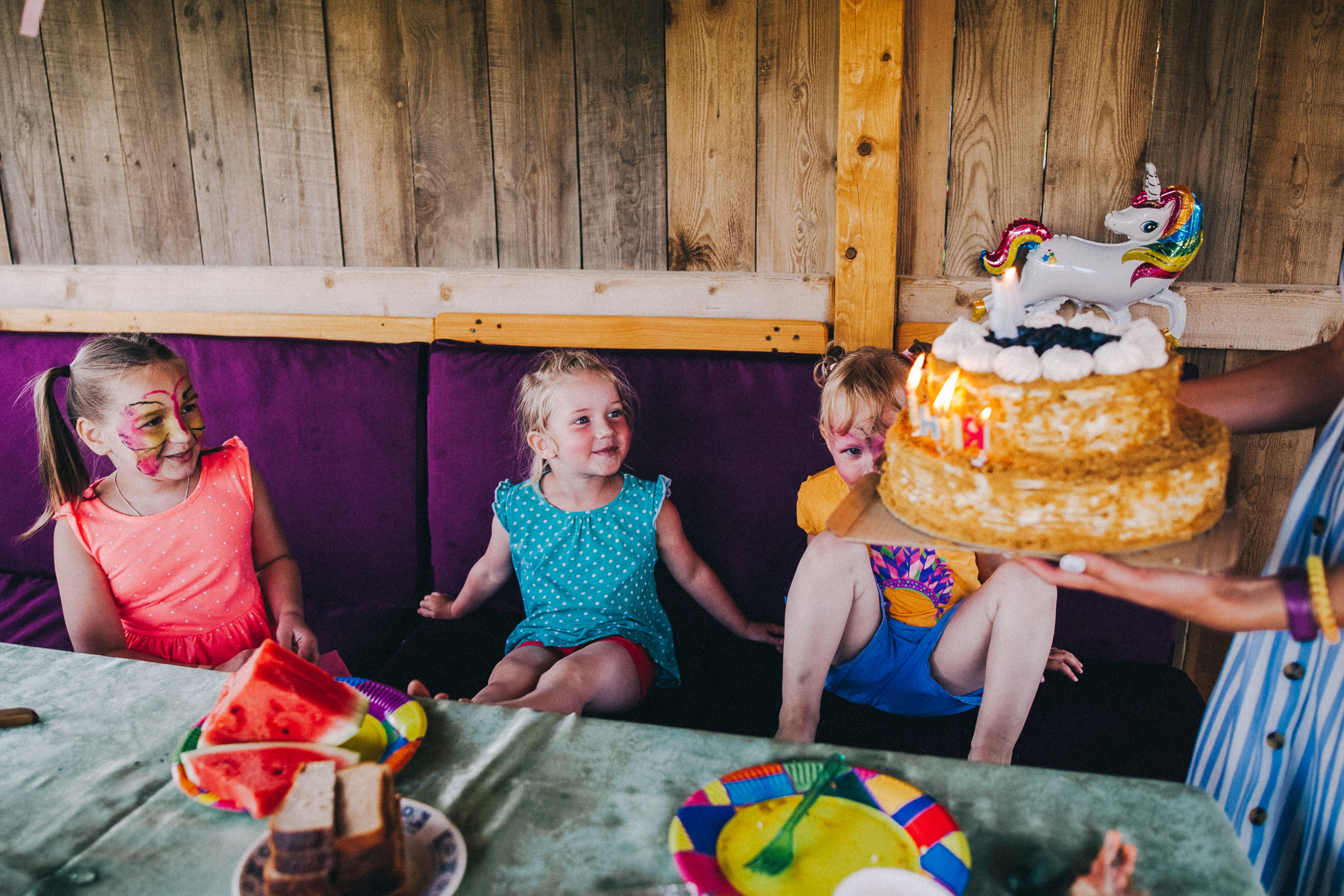 Ульяше 5 лет. Дачный деньрожденский день. Семейный фотограф, фотограф родов, репортажей фотограф в Санкт-Петербу