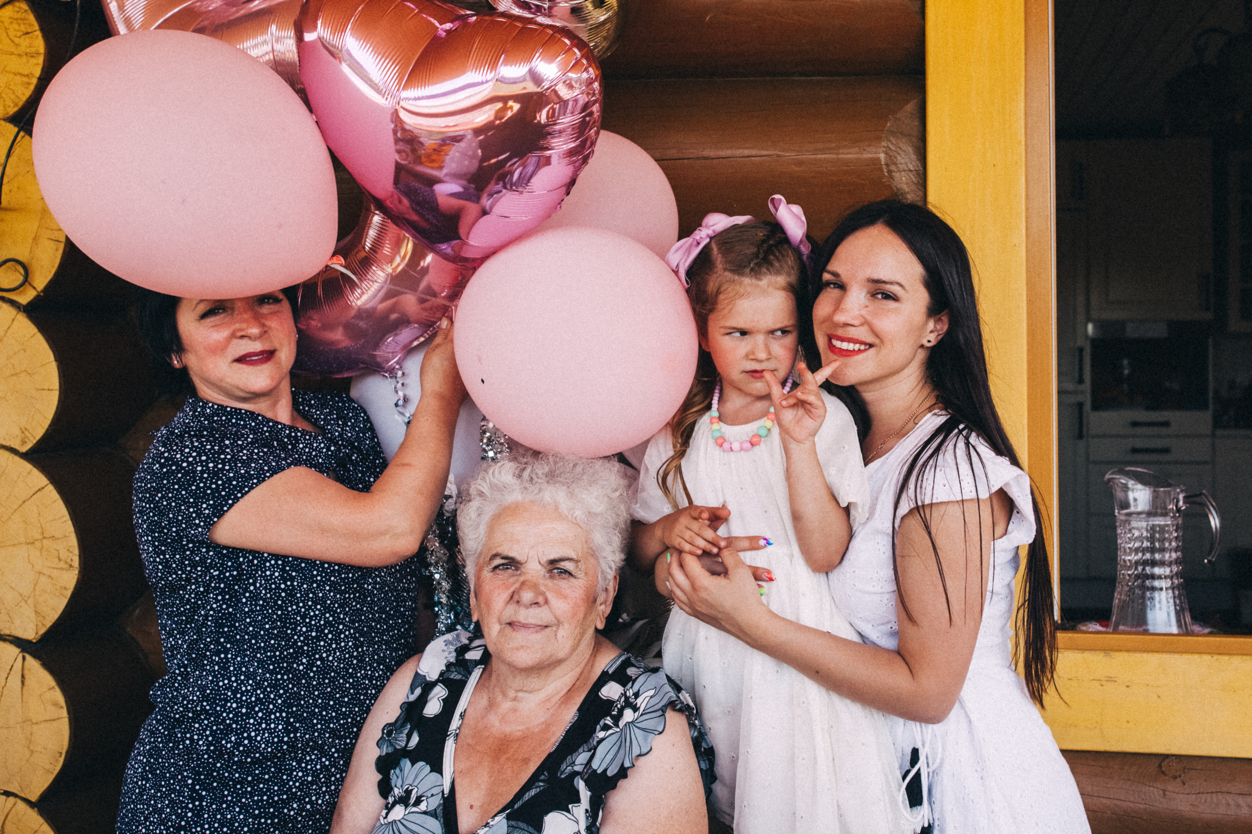 Есении 5 лет. ДР на даче. Семейный фотограф, фотограф родов, репортажей фотограф в Санкт-Петербу
