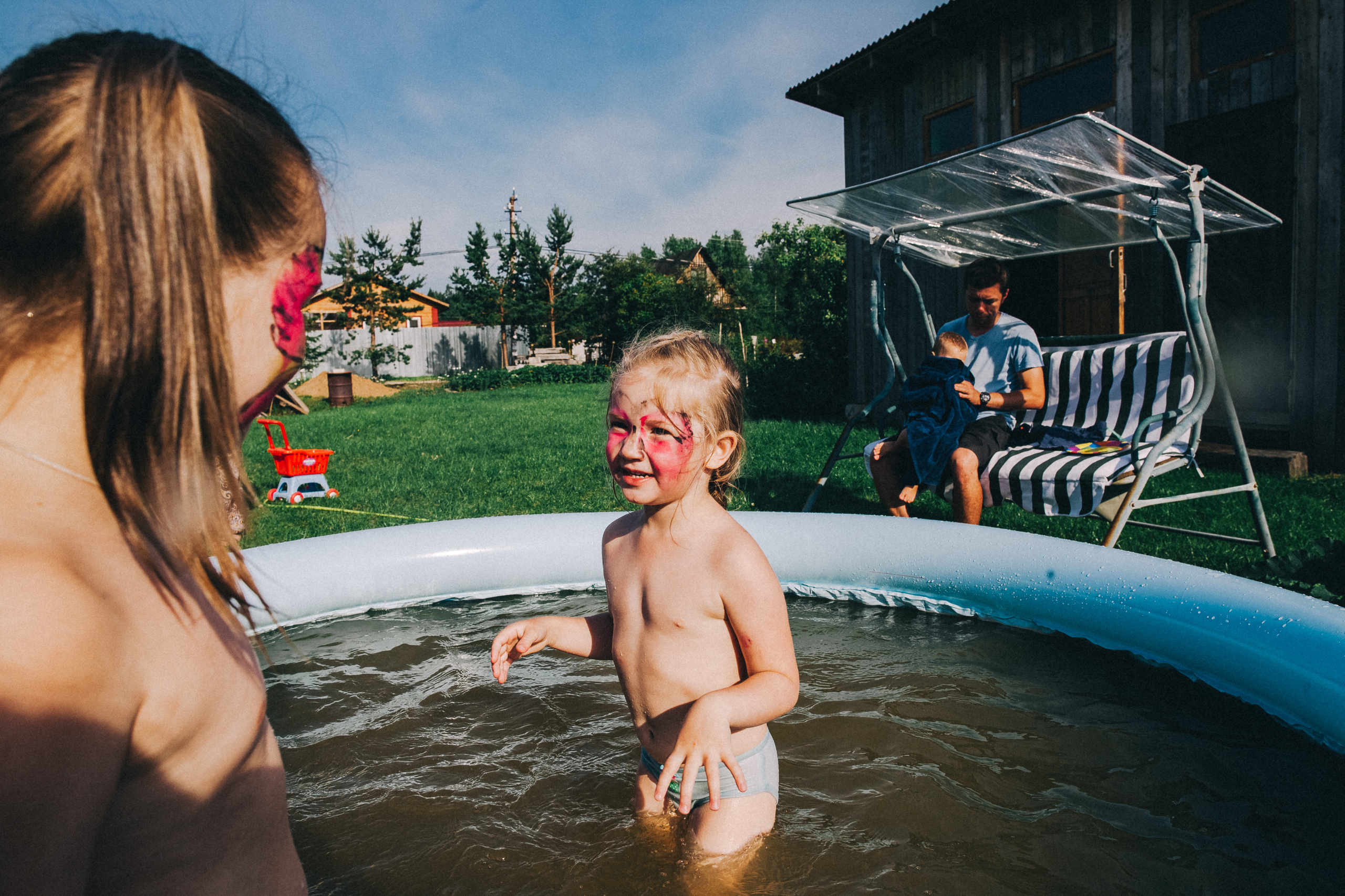 Ульяше 5 лет. Дачный деньрожденский день. Семейный фотограф, фотограф родов, репортажей фотограф в Санкт-Петербу