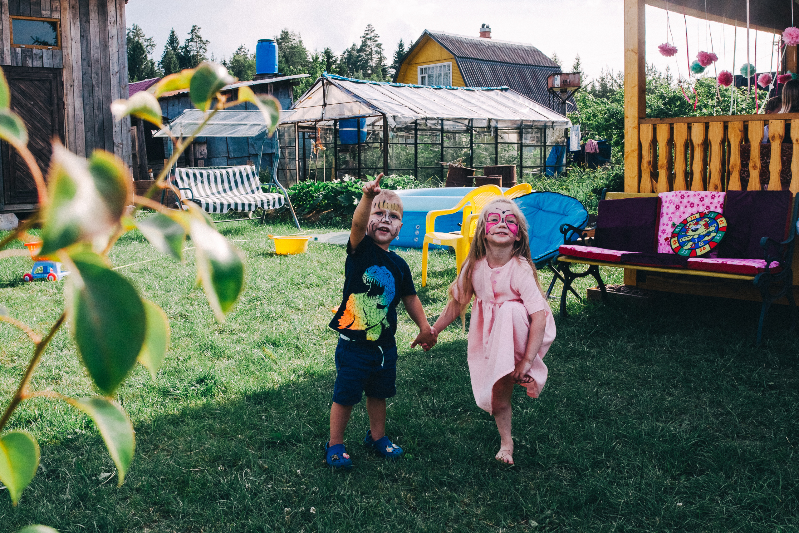 Ульяше 5 лет. Дачный деньрожденский день. Семейный фотограф, фотограф родов, репортажей фотограф в Санкт-Петербу