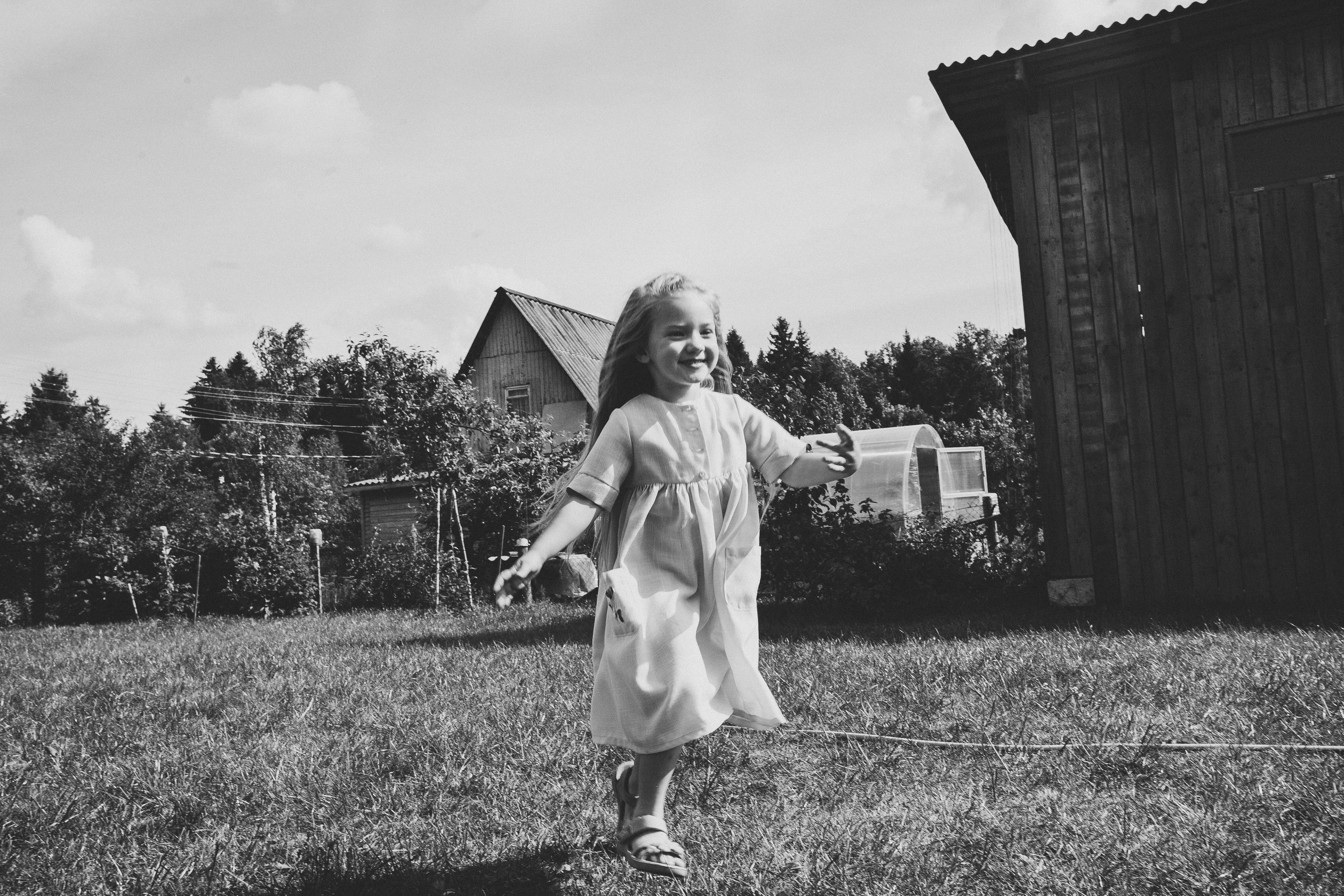 Ульяше 5 лет. Дачный деньрожденский день. Семейный фотограф, фотограф родов, репортажей фотограф в Санкт-Петербу