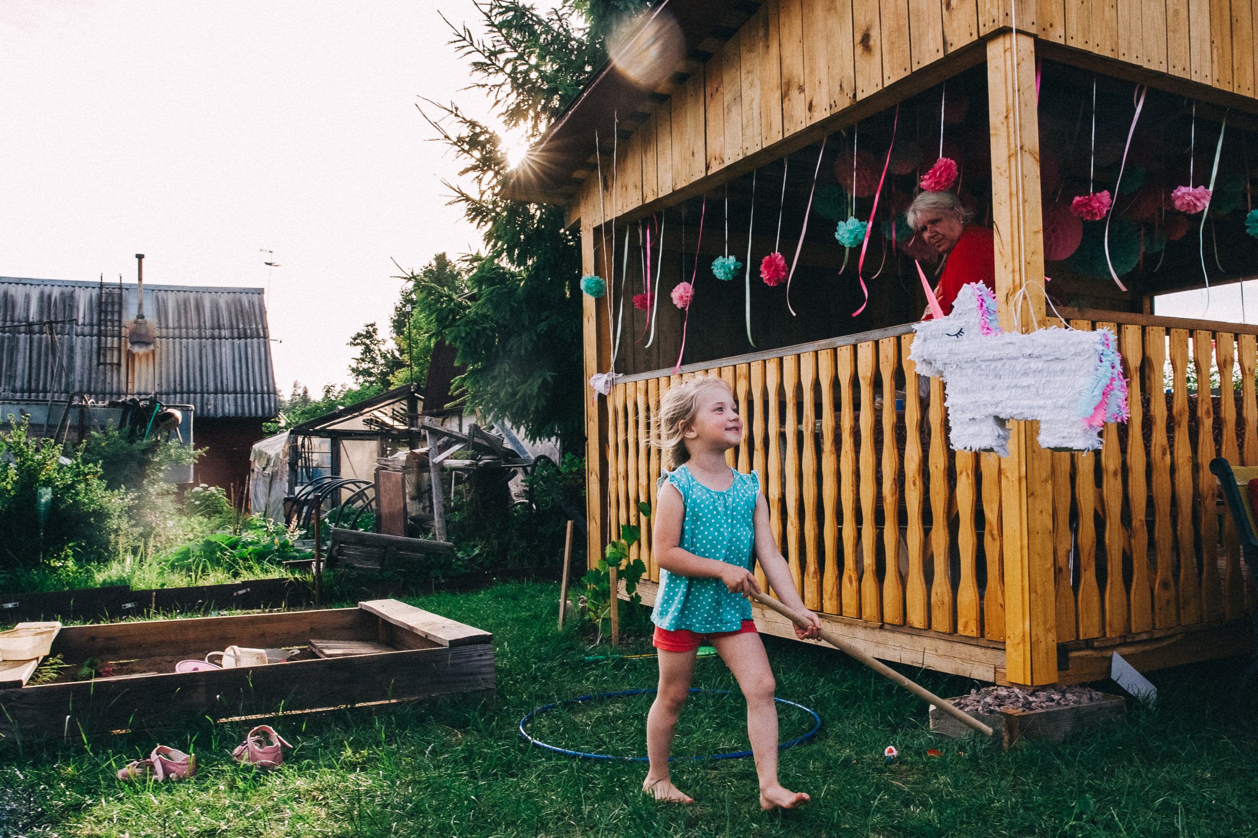 Ульяше 5 лет. Дачный деньрожденский день. Семейный фотограф, фотограф родов, репортажей фотограф в Санкт-Петербу