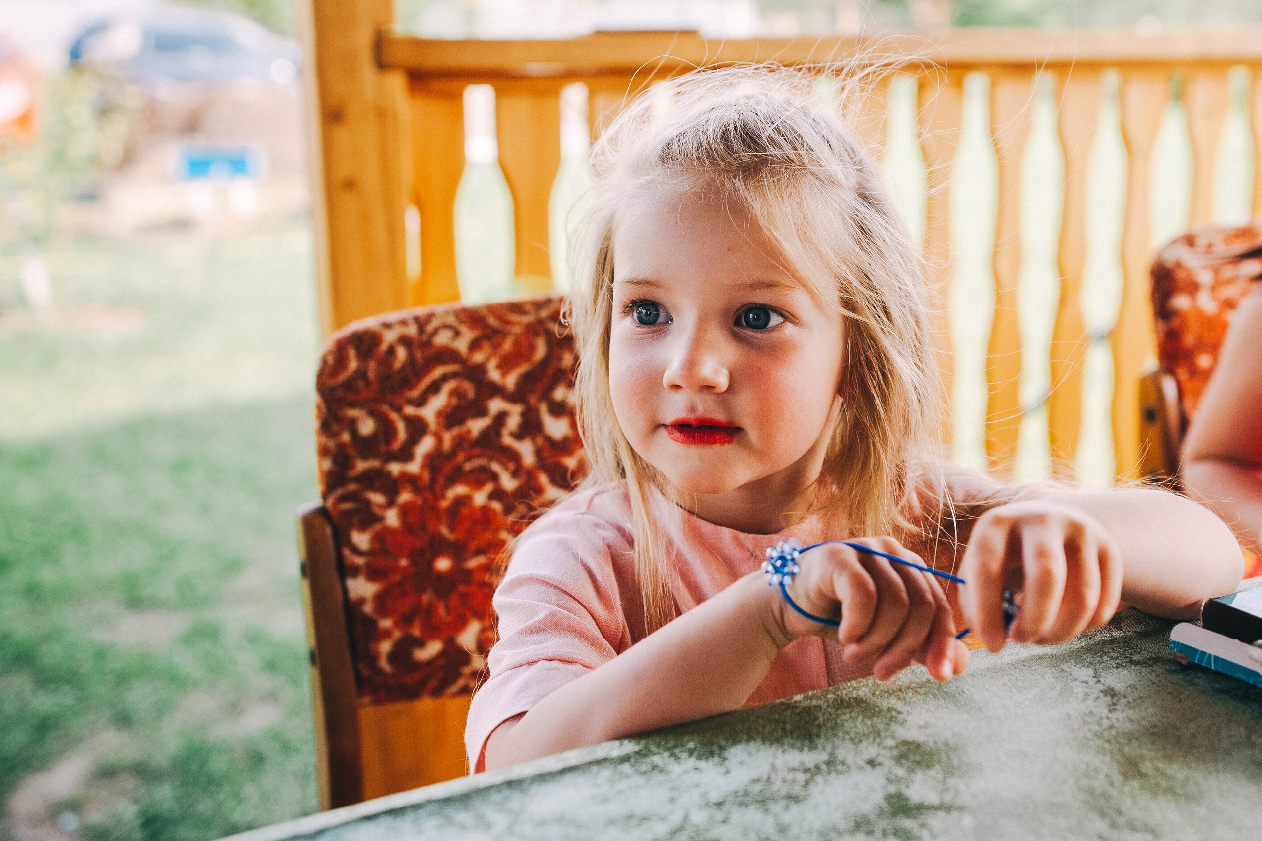 Ульяше 5 лет. Дачный деньрожденский день. Семейный фотограф, фотограф родов, репортажей фотограф в Санкт-Петербу