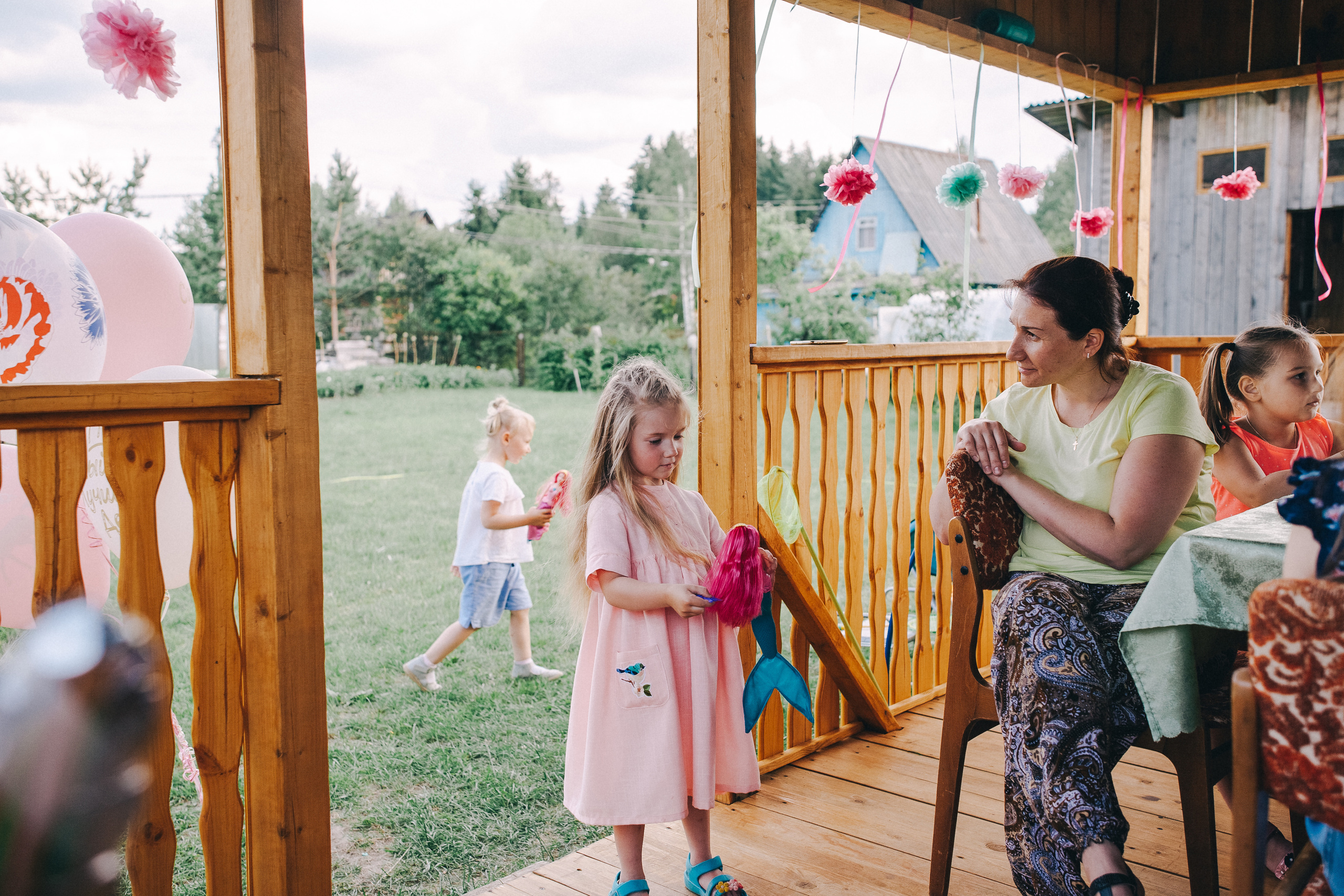 Ульяше 5 лет. Дачный деньрожденский день. Семейный фотограф, фотограф родов, репортажей фотограф в Санкт-Петербу
