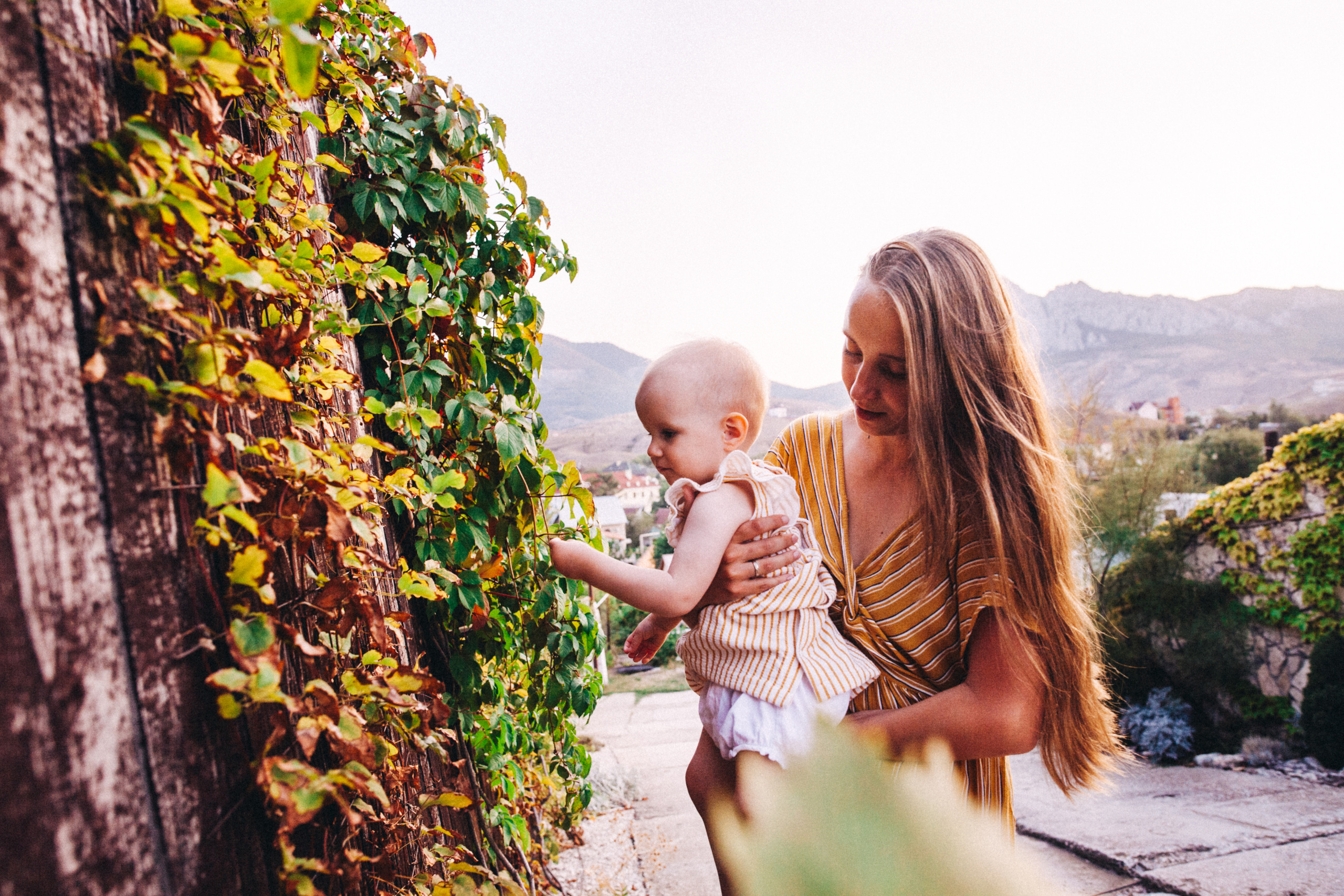 Маша и Соня. Отпуск в Крыму. Семейный фотограф, фотограф родов, репортажей фотограф в Санкт-Петербу