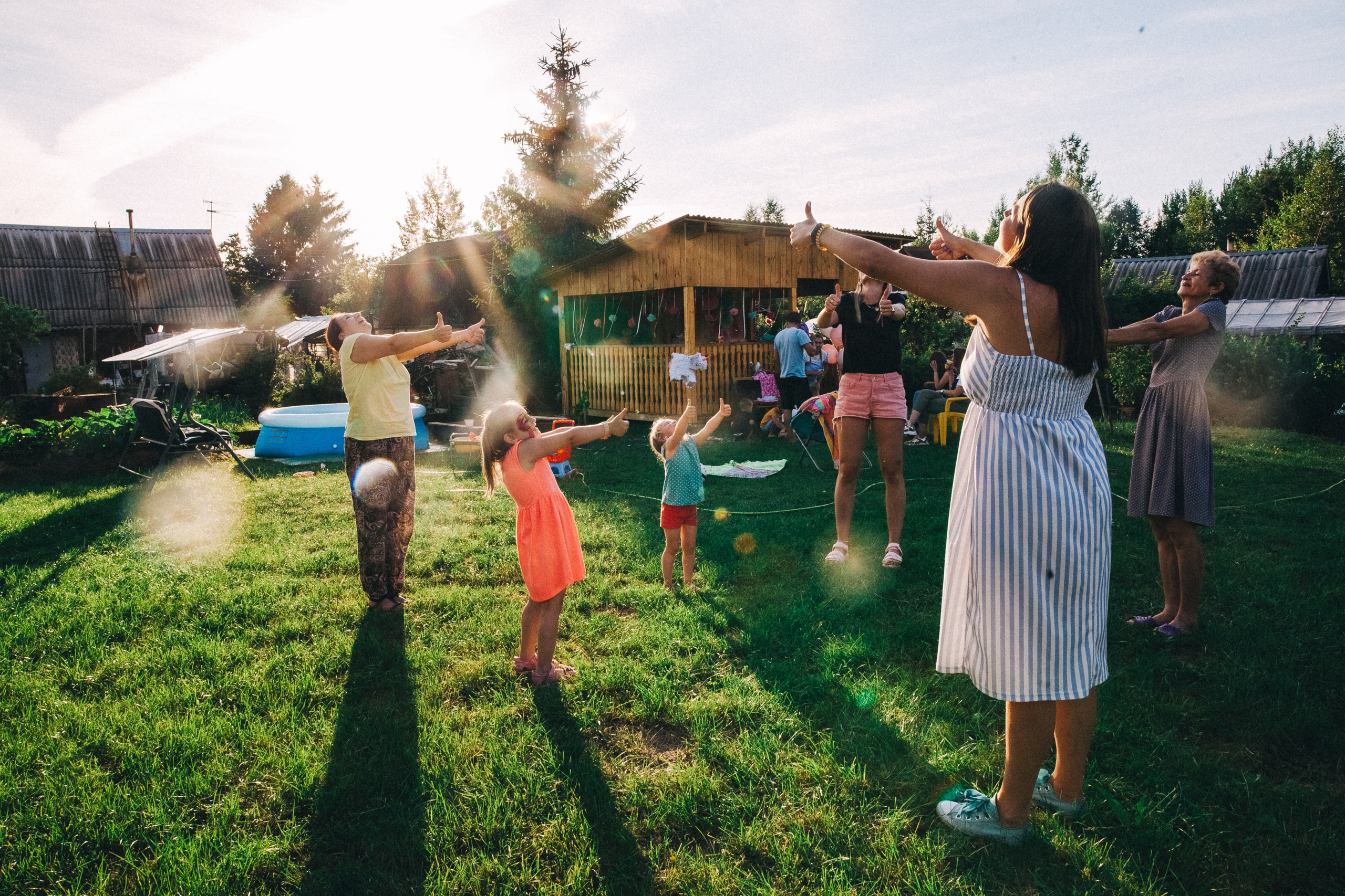 Ульяше 5 лет. Дачный деньрожденский день. Семейный фотограф, фотограф родов, репортажей фотограф в Санкт-Петербу