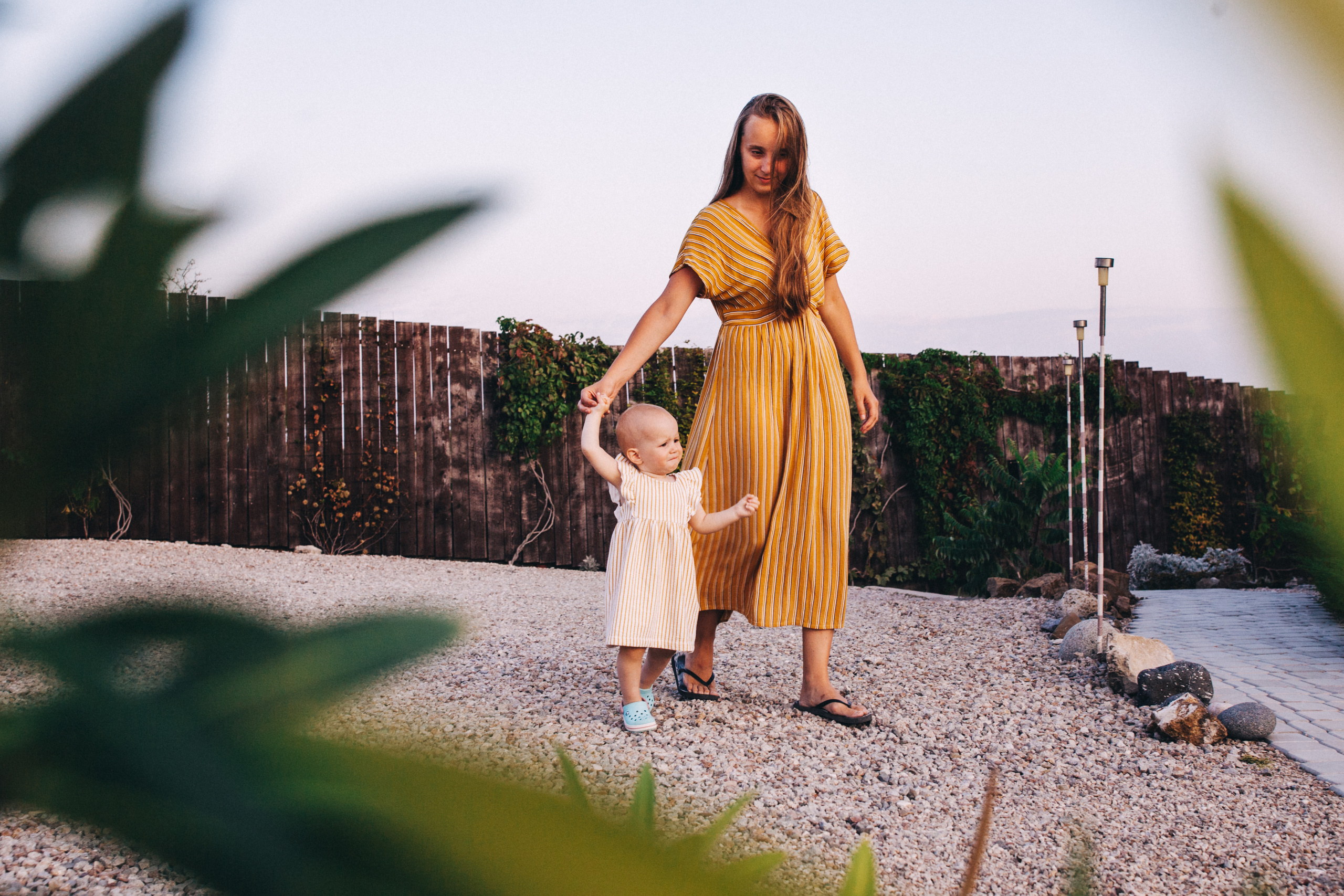 Маша и Соня. Отпуск в Крыму. Семейный фотограф, фотограф родов, репортажей фотограф в Санкт-Петербу