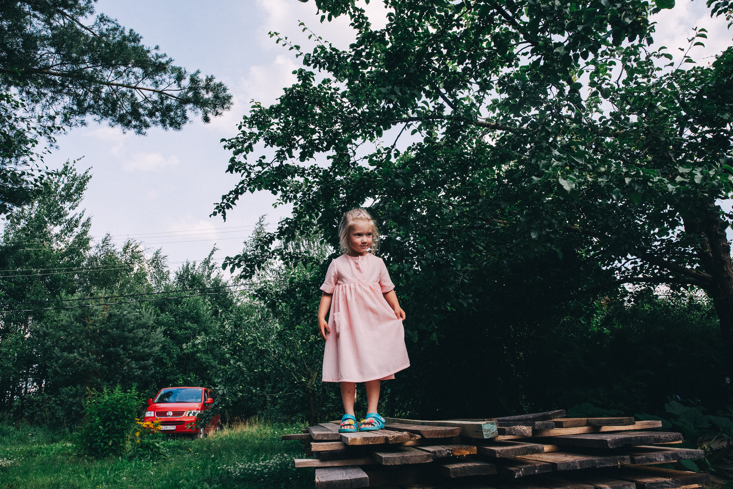 Ульяше 5 лет. Дачный деньрожденский день. Семейный фотограф, фотограф родов, репортажей фотограф в Санкт-Петербу