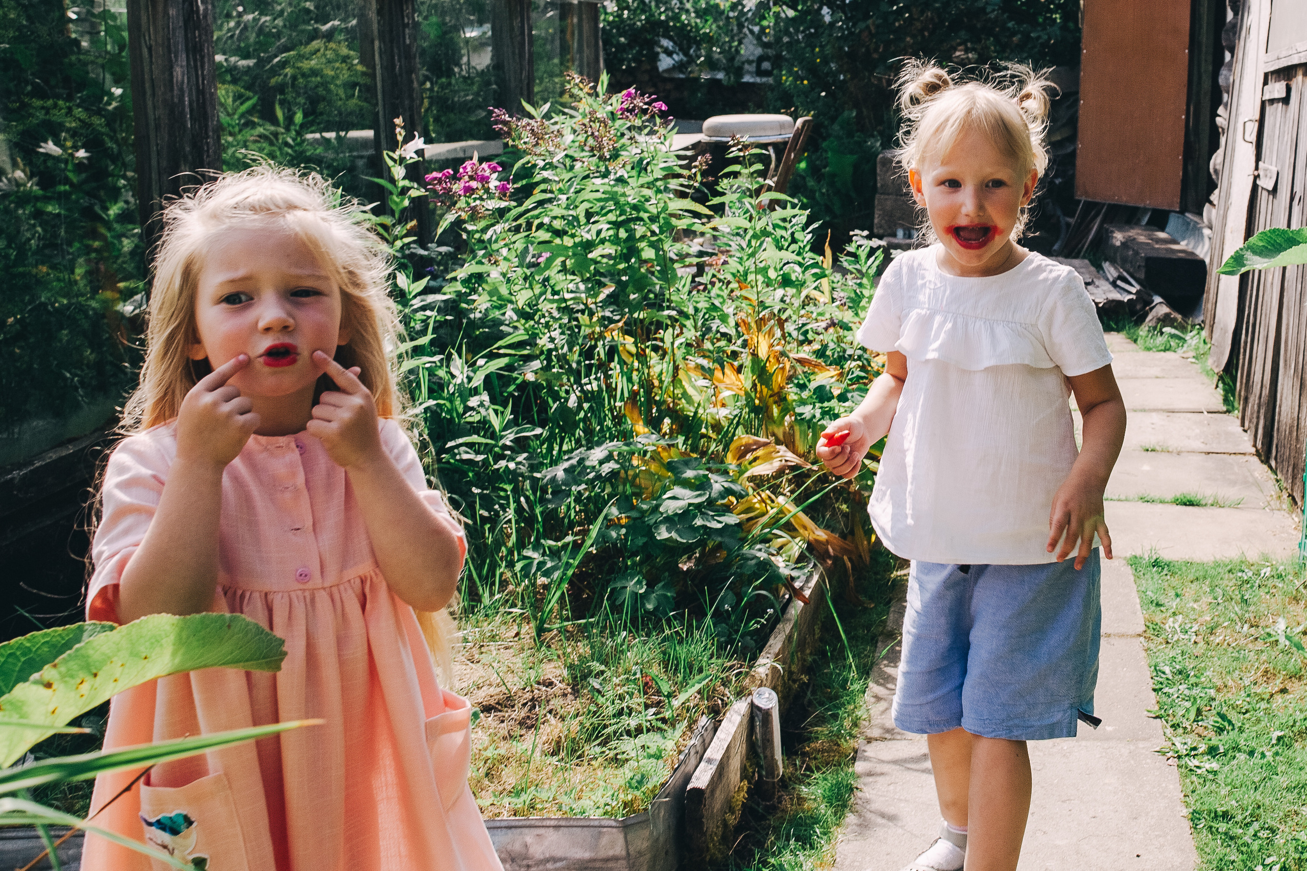 Ульяше 5 лет. Дачный деньрожденский день. Семейный фотограф, фотограф родов, репортажей фотограф в Санкт-Петербу