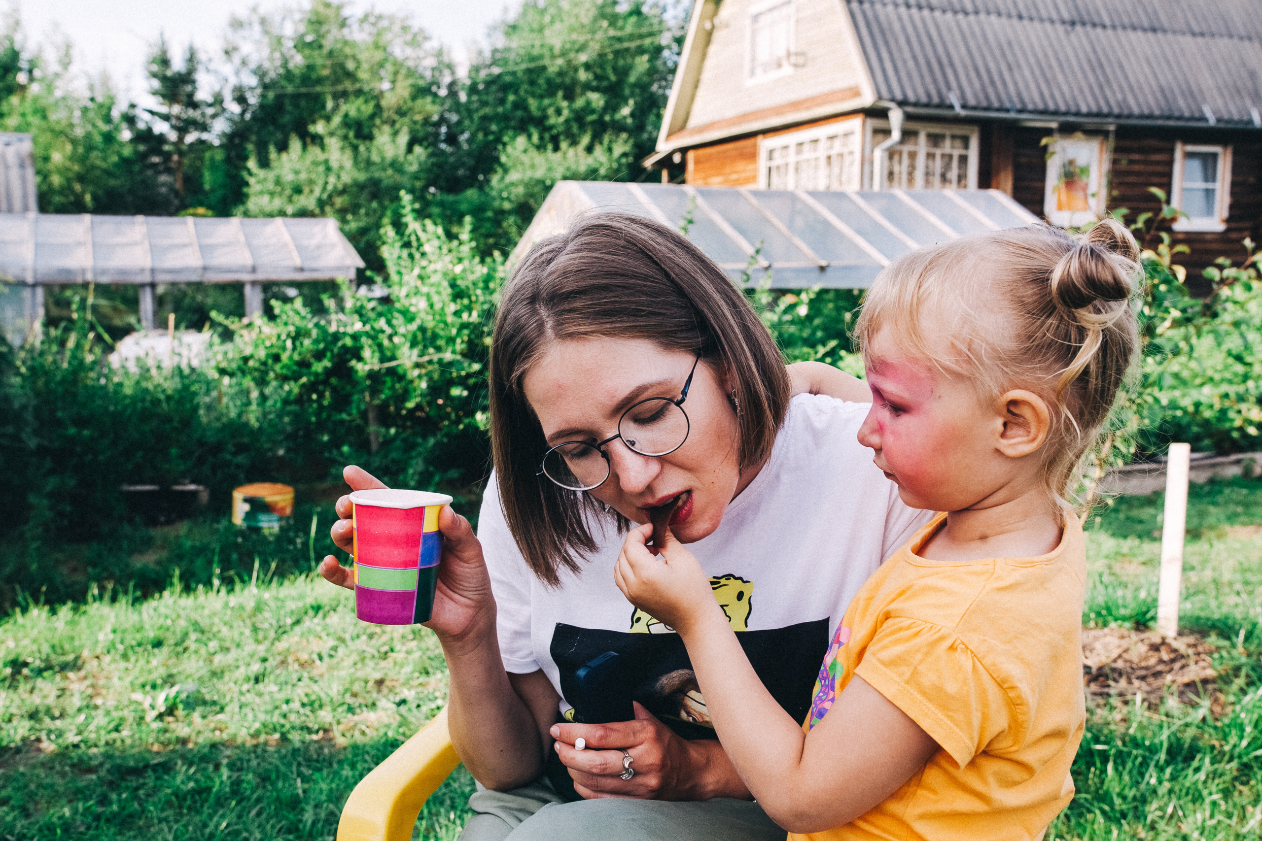 Ульяше 5 лет. Дачный деньрожденский день. Семейный фотограф, фотограф родов, репортажей фотограф в Санкт-Петербу