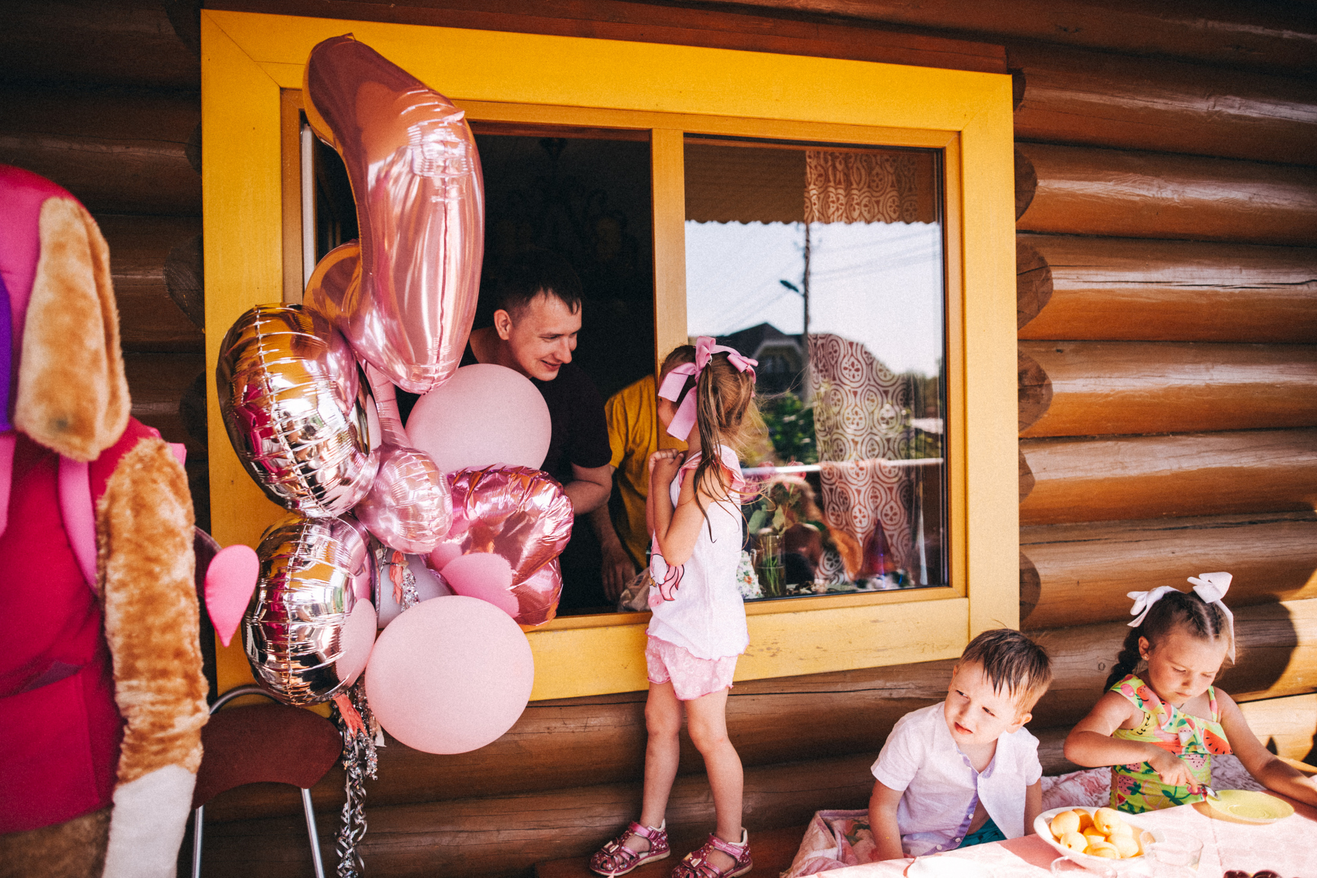 Есении 5 лет. ДР на даче. Семейный фотограф, фотограф родов, репортажей фотограф в Санкт-Петербу