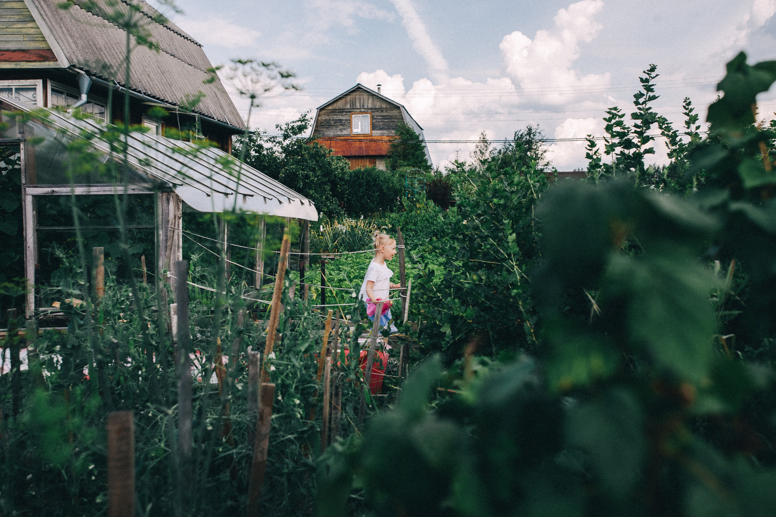 Ульяше 5 лет. Дачный деньрожденский день. Семейный фотограф, фотограф родов, репортажей фотограф в Санкт-Петербу