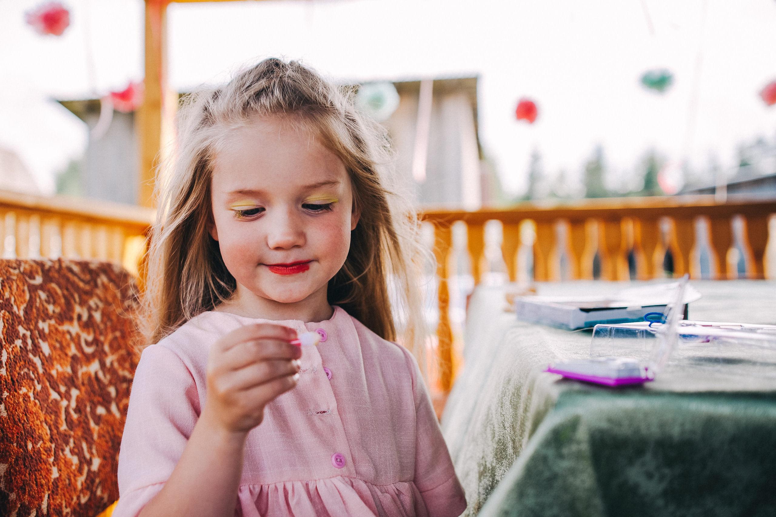 Ульяше 5 лет. Дачный деньрожденский день. Семейный фотограф, фотограф родов, репортажей фотограф в Санкт-Петербу