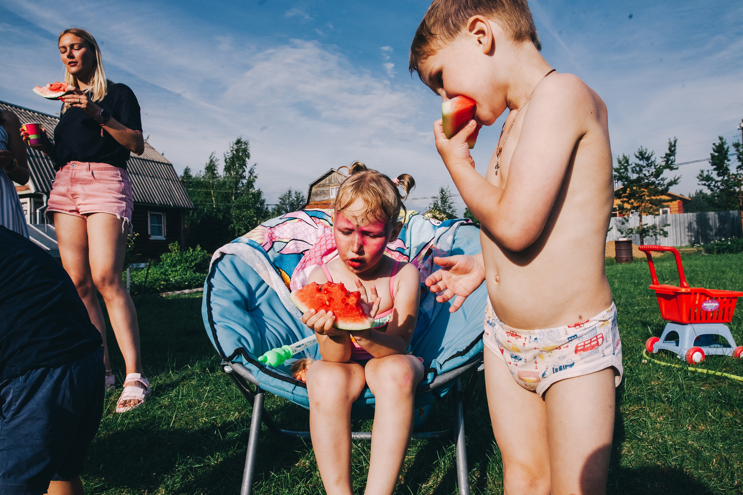 Ульяше 5 лет. Дачный деньрожденский день. Семейный фотограф, фотограф родов, репортажей фотограф в Санкт-Петербу