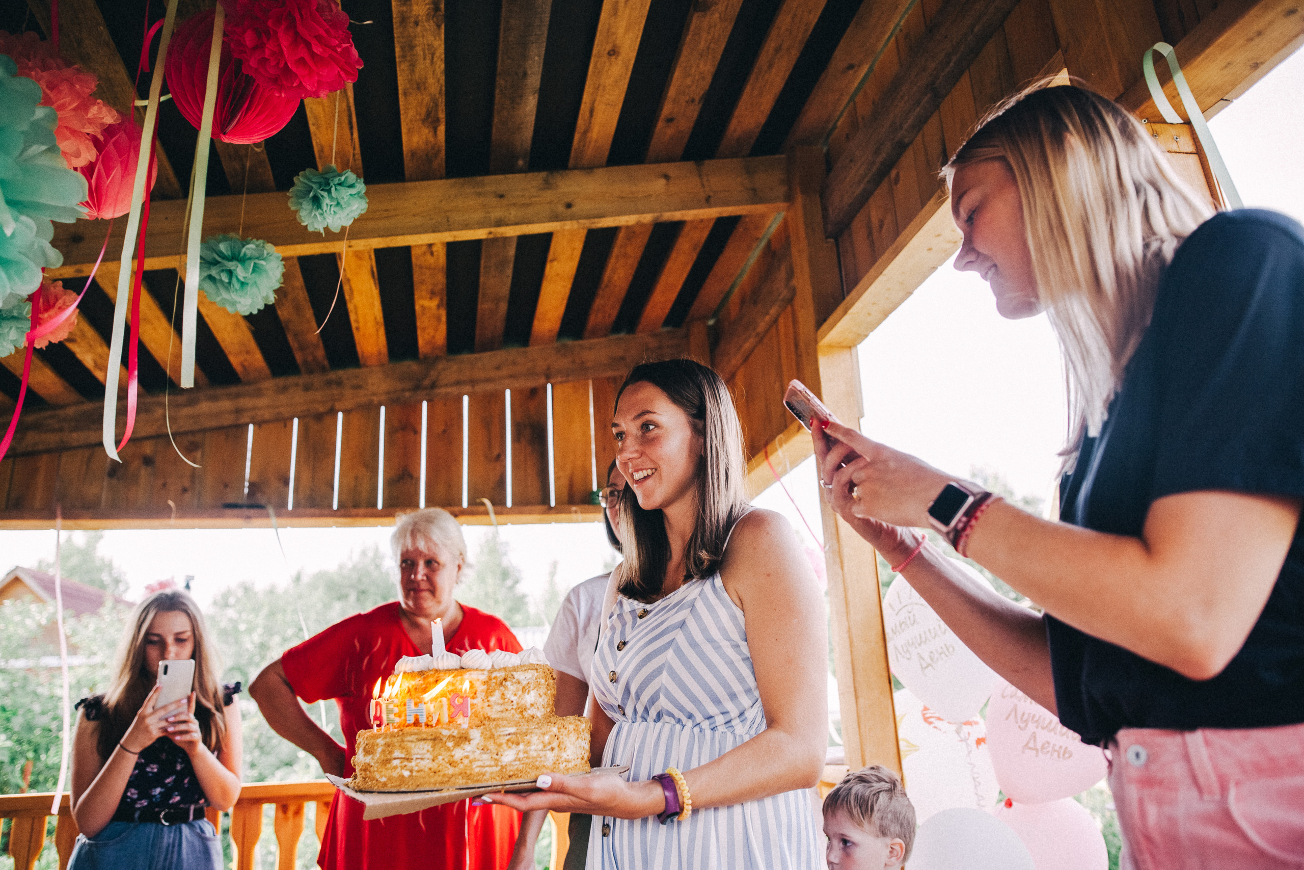 Ульяше 5 лет. Дачный деньрожденский день. Семейный фотограф, фотограф родов, репортажей фотограф в Санкт-Петербу