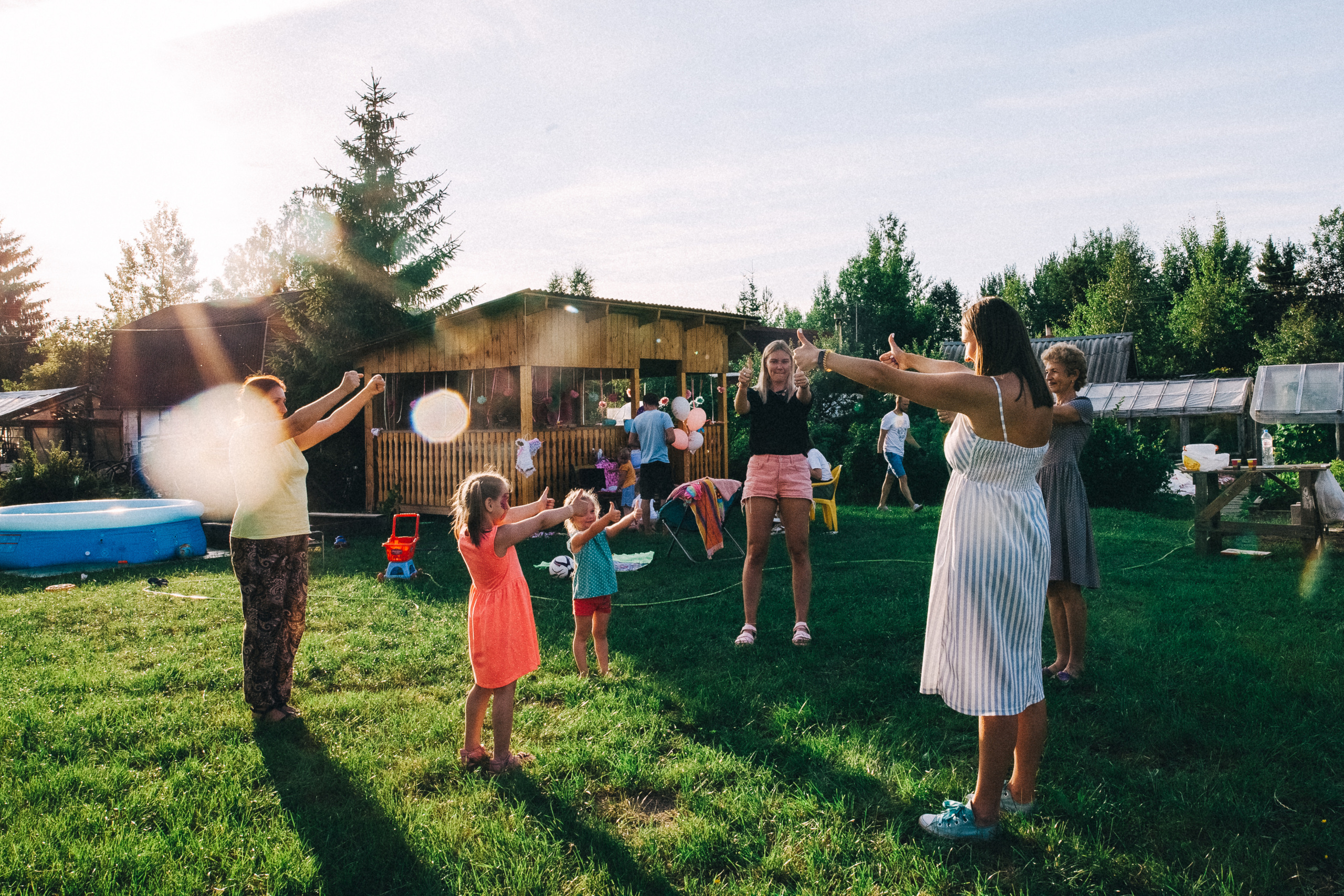 Ульяше 5 лет. Дачный деньрожденский день. Семейный фотограф, фотограф родов, репортажей фотограф в Санкт-Петербу