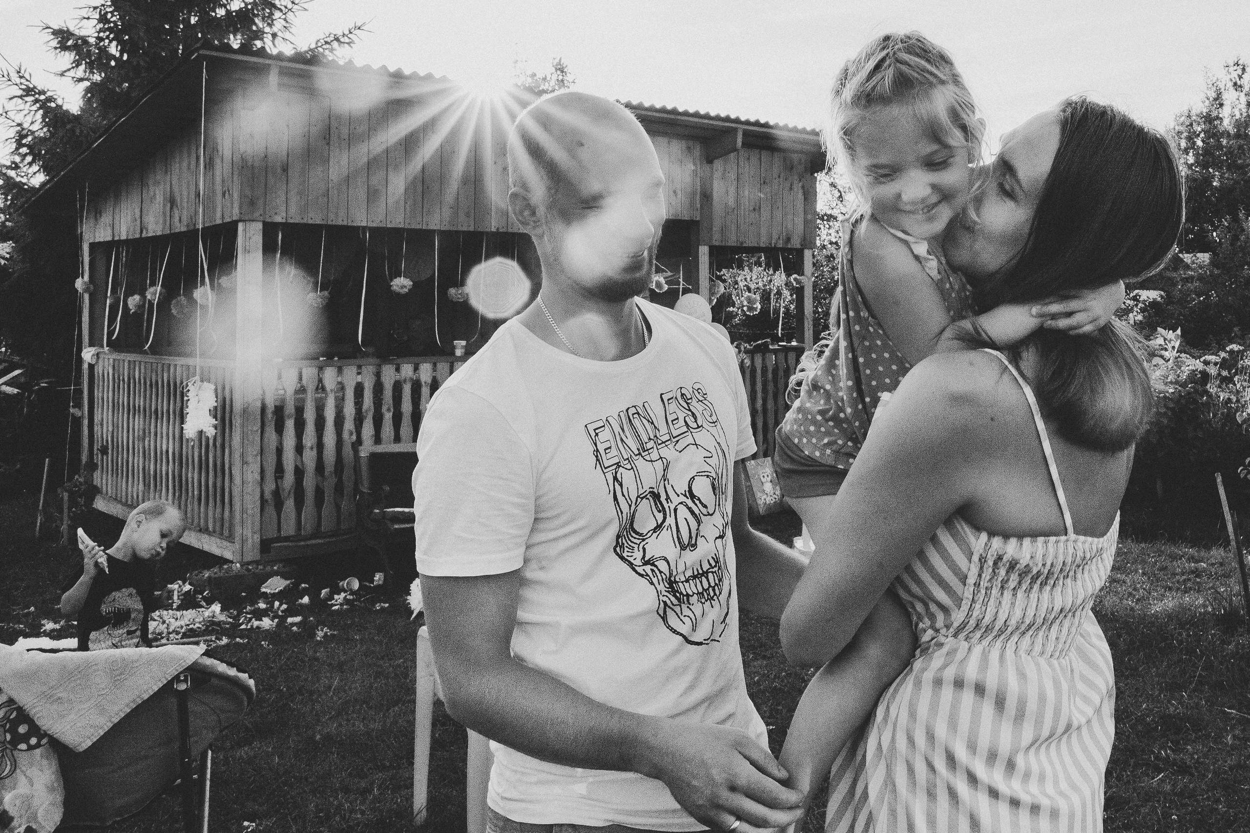 Ульяше 5 лет. Дачный деньрожденский день. Семейный фотограф, фотограф родов, репортажей фотограф в Санкт-Петербу