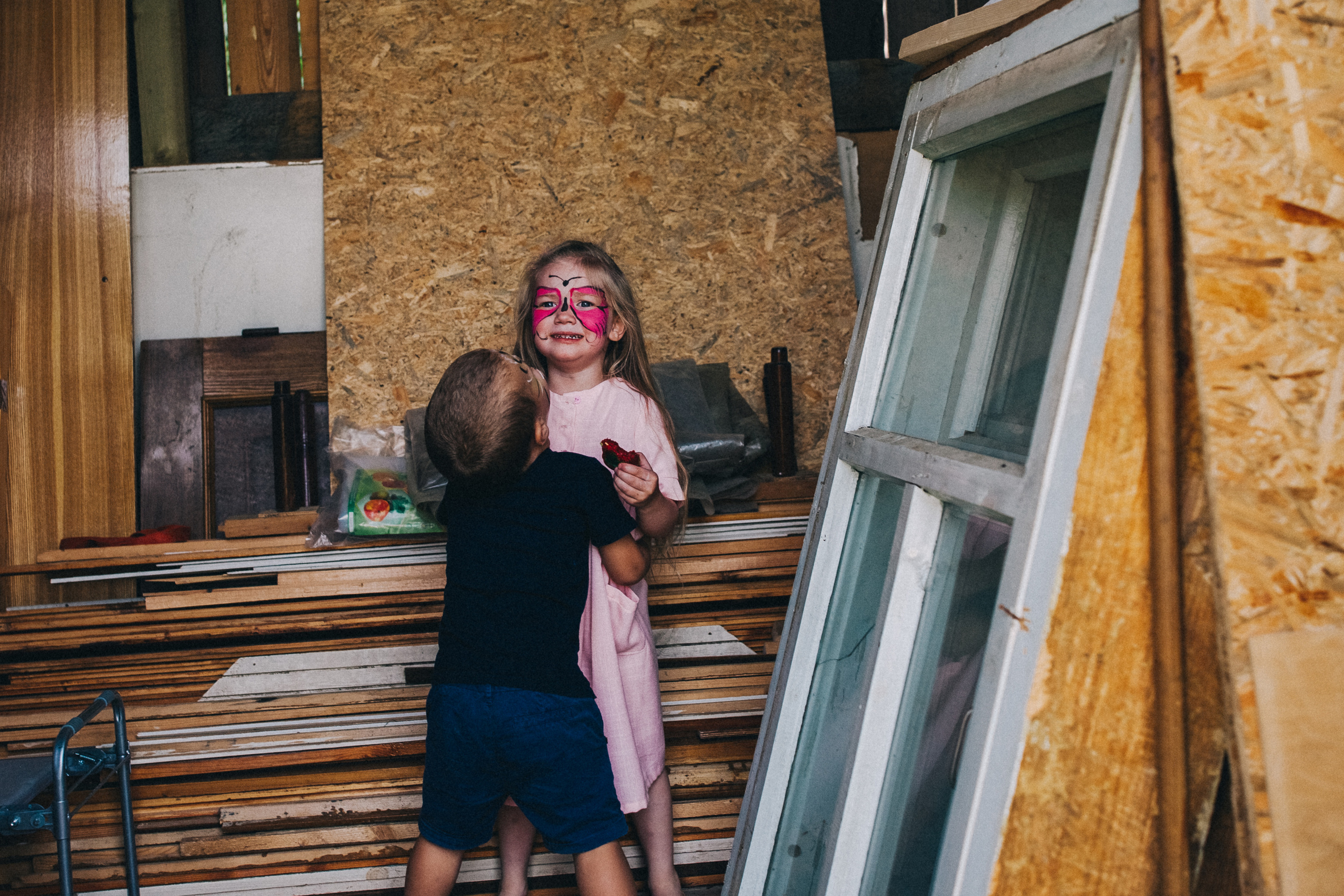 Ульяше 5 лет. Дачный деньрожденский день. Семейный фотограф, фотограф родов, репортажей фотограф в Санкт-Петербу