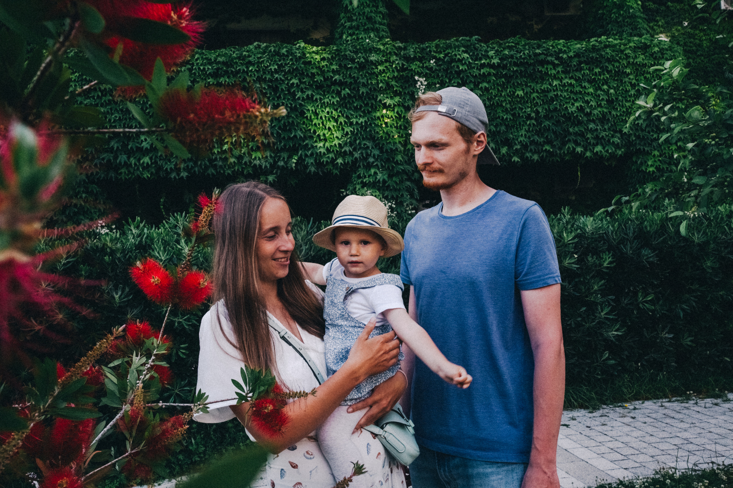 Вася, Маша, Соня. Отпуск в Адлере. Семейный фотограф, фотограф родов, репортажей фотограф в Санкт-Петербу