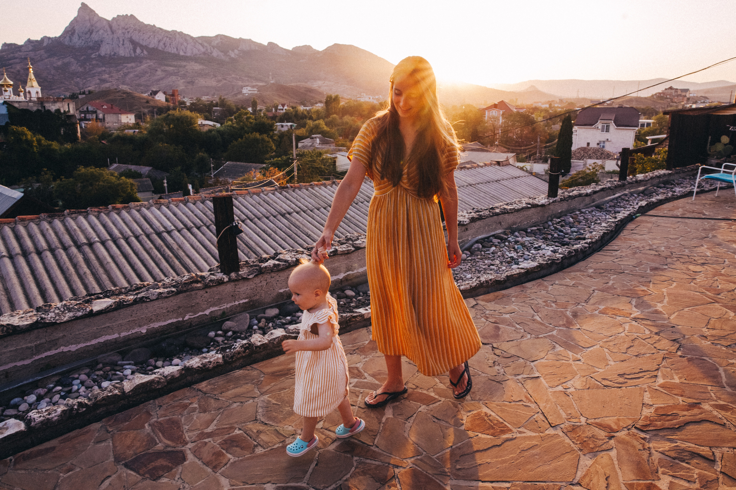Маша и Соня. Отпуск в Крыму. Семейный фотограф, фотограф родов, репортажей фотограф в Санкт-Петербу