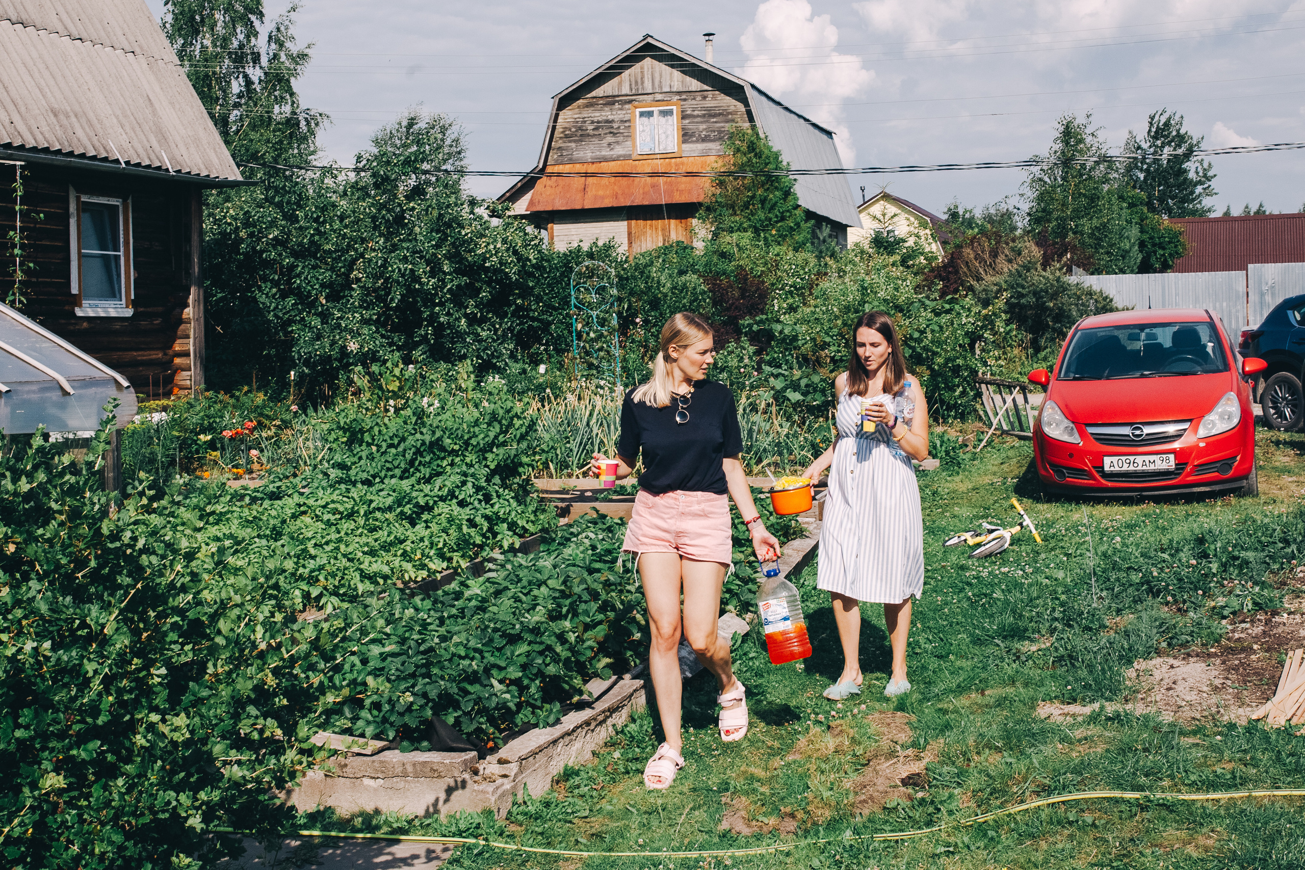 Ульяше 5 лет. Дачный деньрожденский день. Семейный фотограф, фотограф родов, репортажей фотограф в Санкт-Петербу