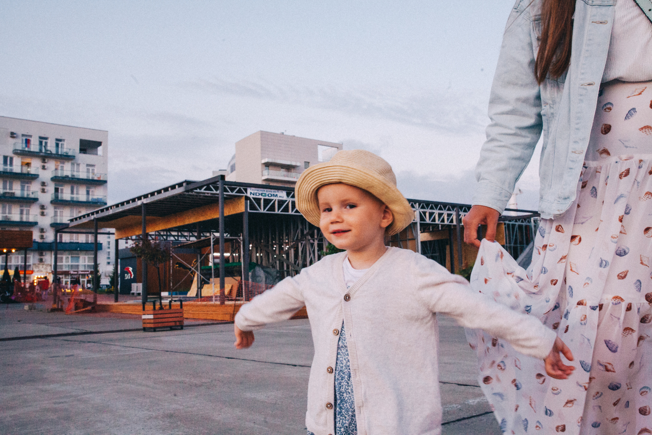 Вася, Маша, Соня. Отпуск в Адлере. Семейный фотограф, фотограф родов, репортажей фотограф в Санкт-Петербу