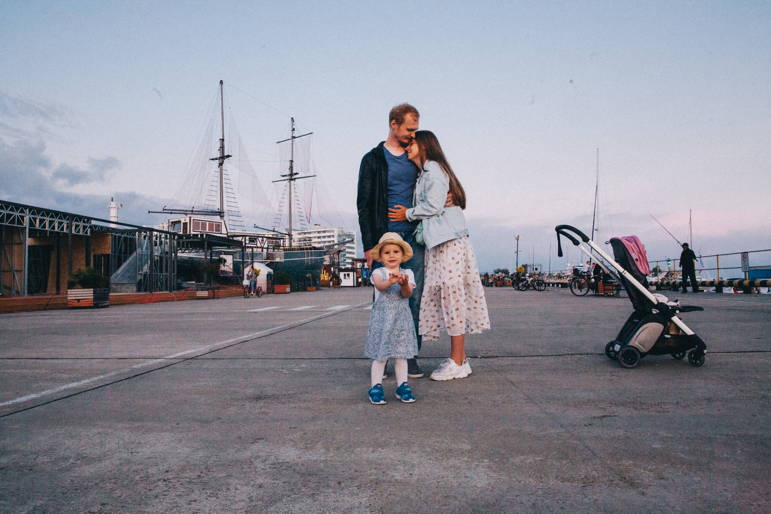 Вася, Маша, Соня. Отпуск в Адлере. Семейный фотограф, фотограф родов, репортажей фотограф в Санкт-Петербу