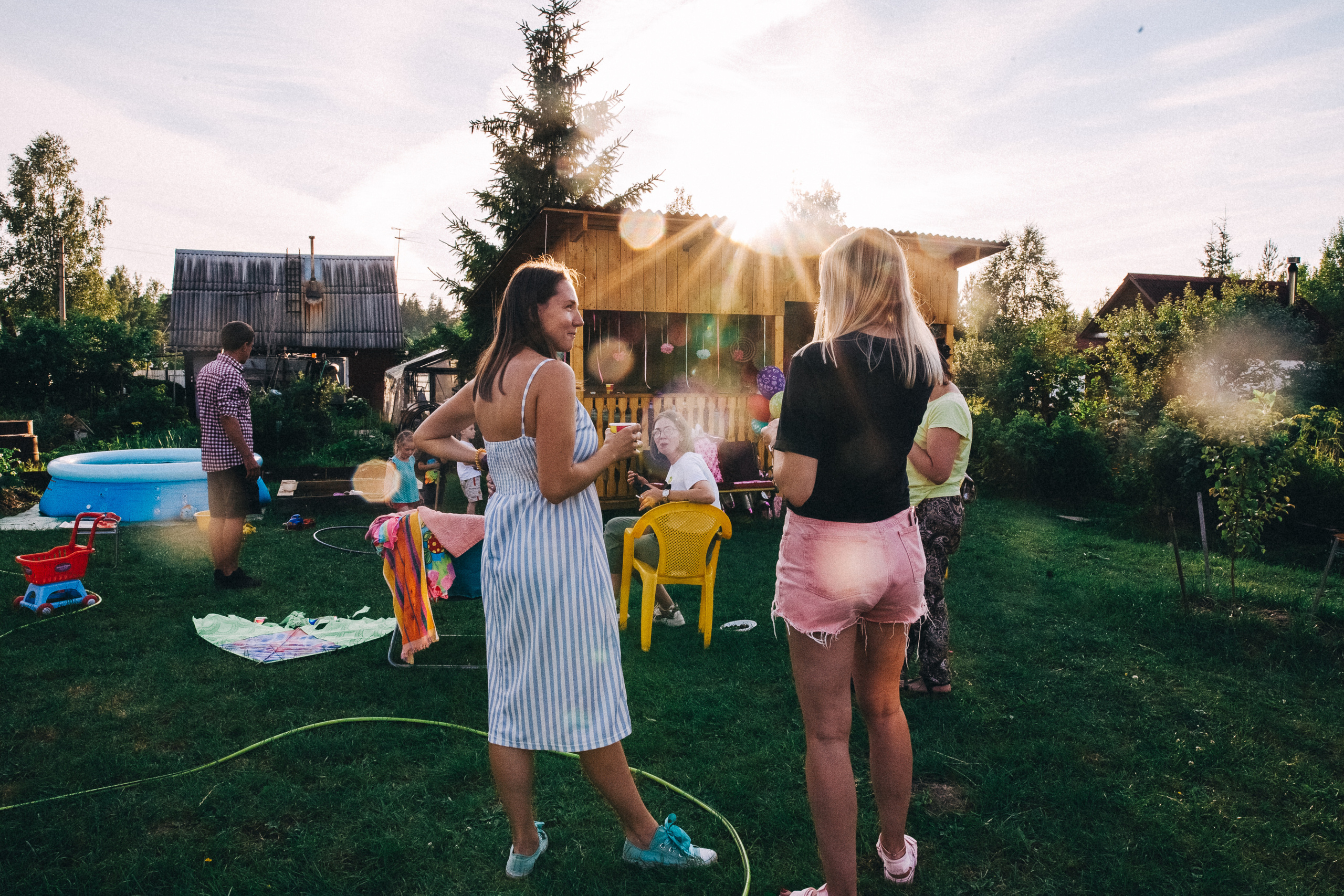 Ульяше 5 лет. Дачный деньрожденский день. Семейный фотограф, фотограф родов, репортажей фотограф в Санкт-Петербу
