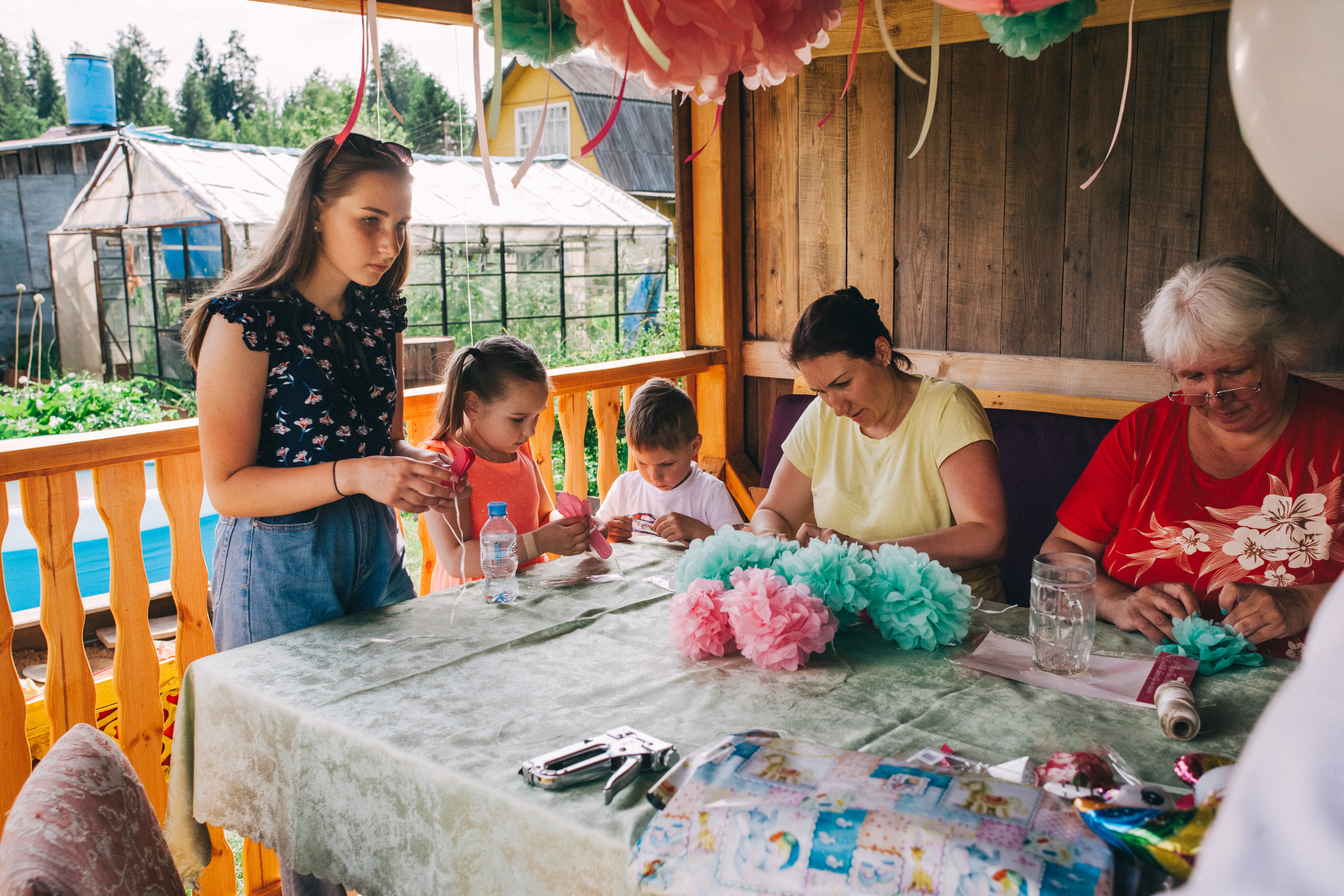 Ульяше 5 лет. Дачный деньрожденский день. Семейный фотограф, фотограф родов, репортажей фотограф в Санкт-Петербу