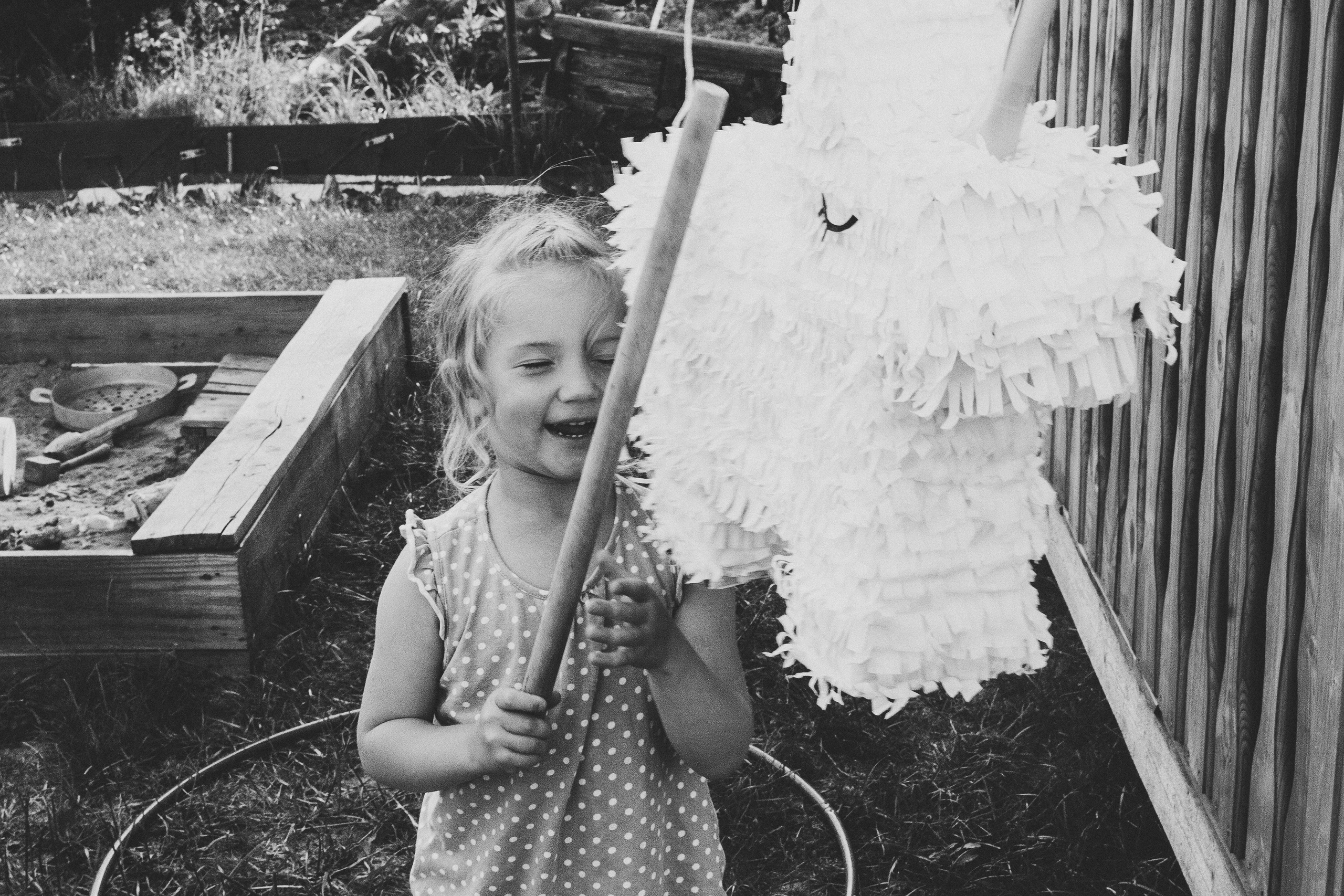 Ульяше 5 лет. Дачный деньрожденский день. Семейный фотограф, фотограф родов, репортажей фотограф в Санкт-Петербу