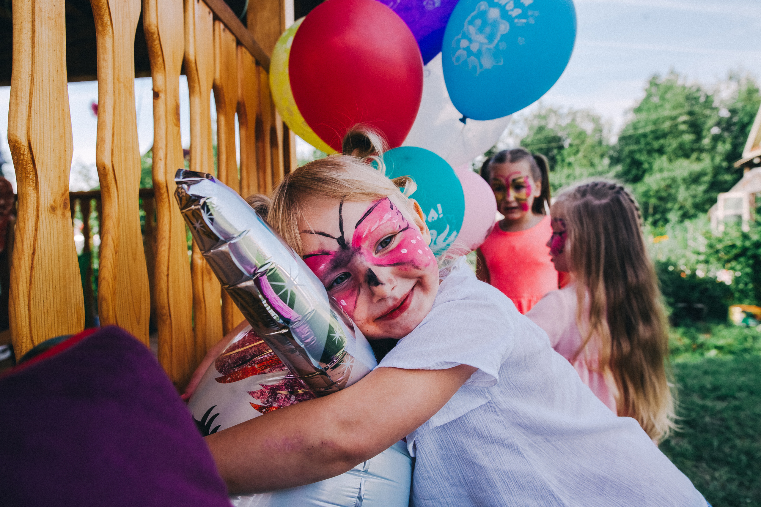Ульяше 5 лет. Дачный деньрожденский день. Семейный фотограф, фотограф родов, репортажей фотограф в Санкт-Петербу