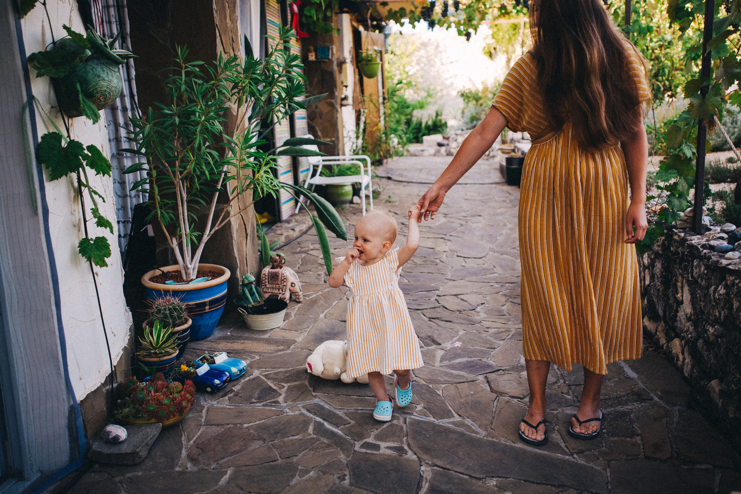 Маша и Соня. Отпуск в Крыму. Семейный фотограф, фотограф родов, репортажей фотограф в Санкт-Петербу