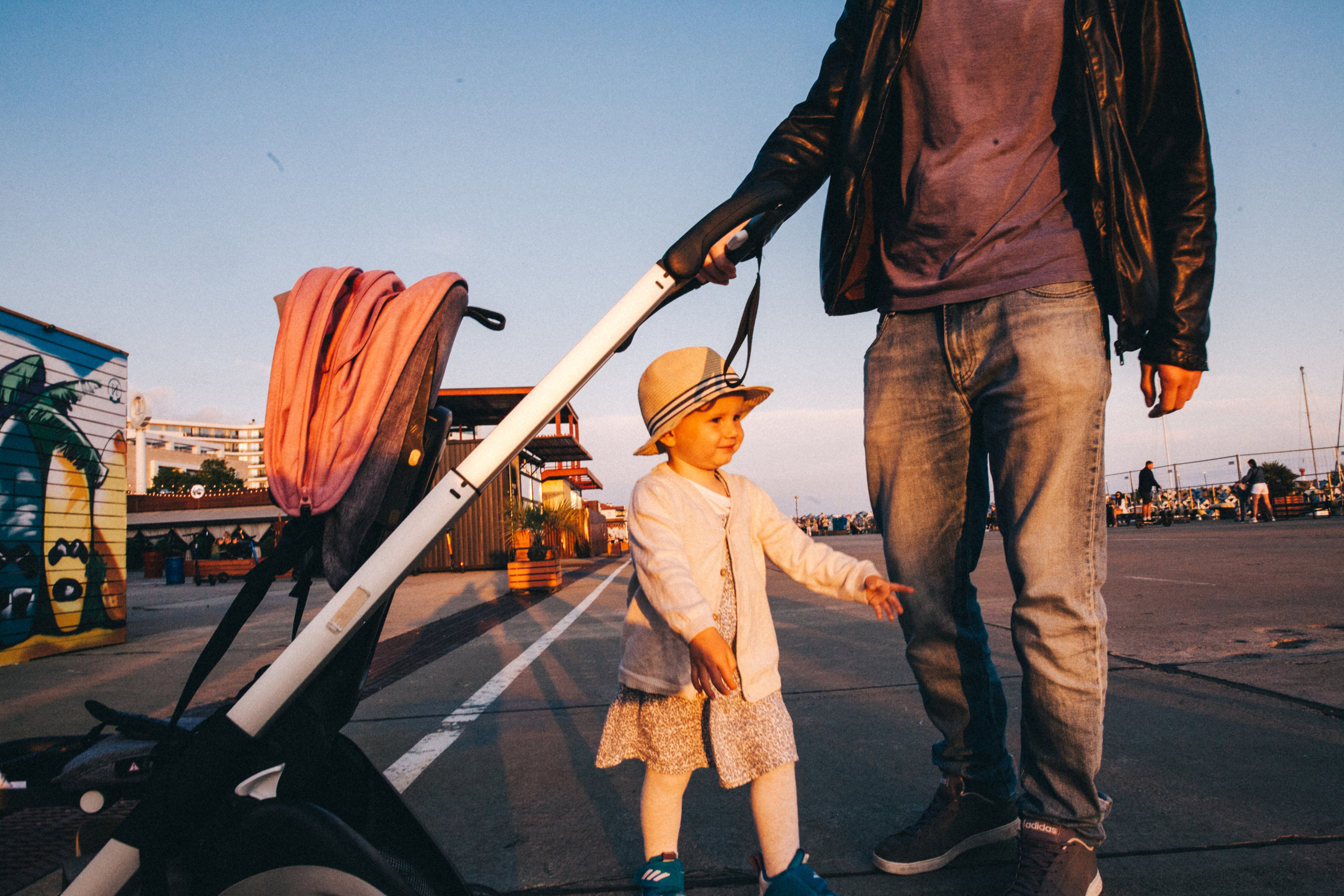 Вася, Маша, Соня. Отпуск в Адлере. Семейный фотограф, фотограф родов, репортажей фотограф в Санкт-Петербу