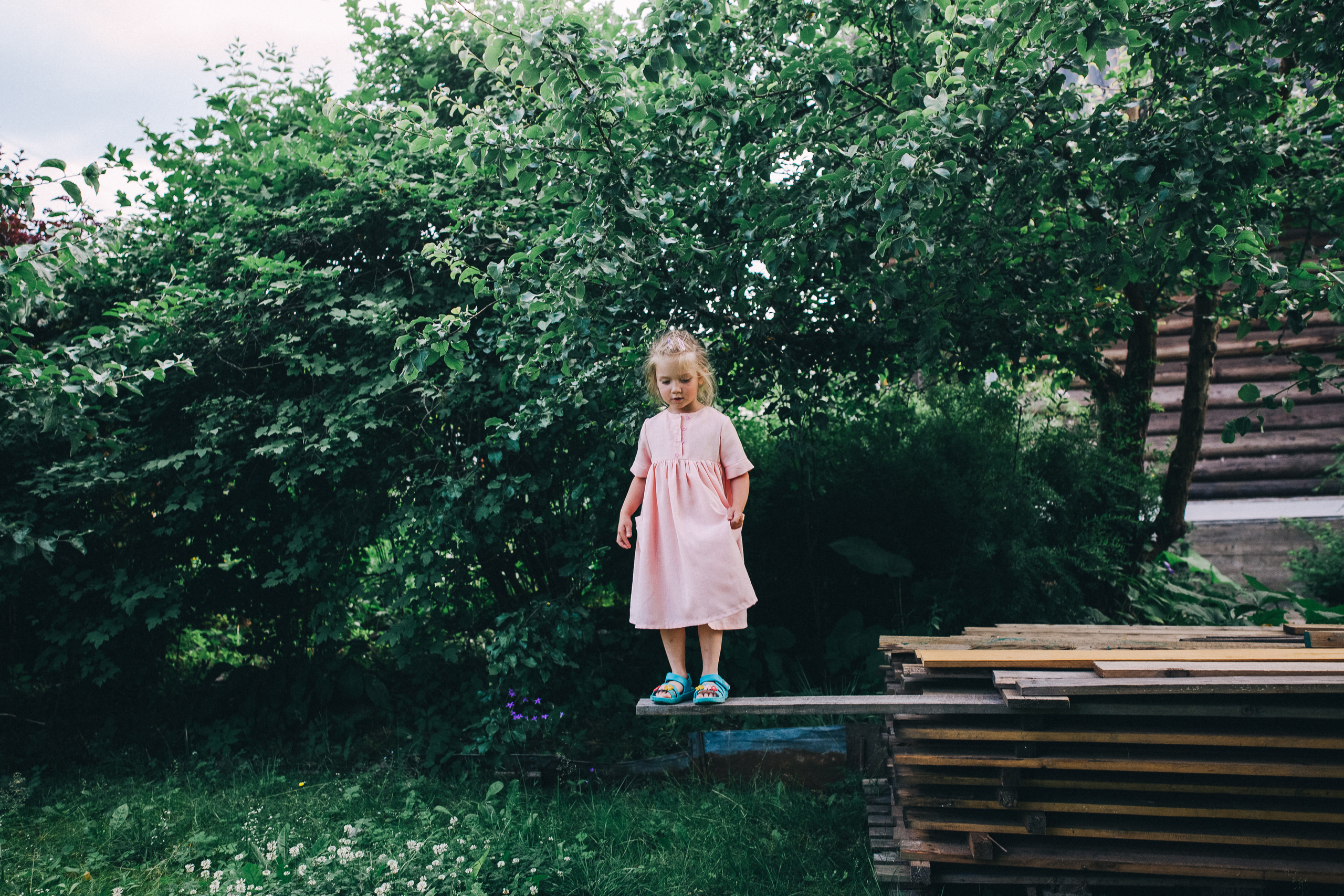 Ульяше 5 лет. Дачный деньрожденский день. Семейный фотограф, фотограф родов, репортажей фотограф в Санкт-Петербу