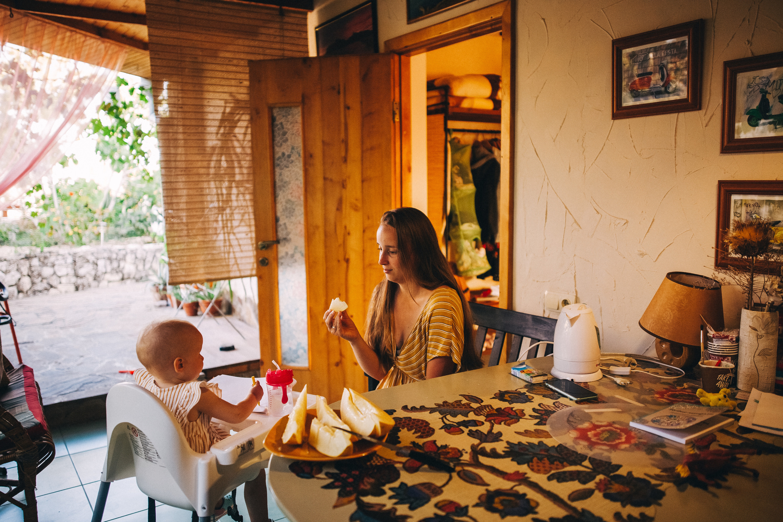 Маша и Соня. Отпуск в Крыму. Семейный фотограф, фотограф родов, репортажей фотограф в Санкт-Петербу