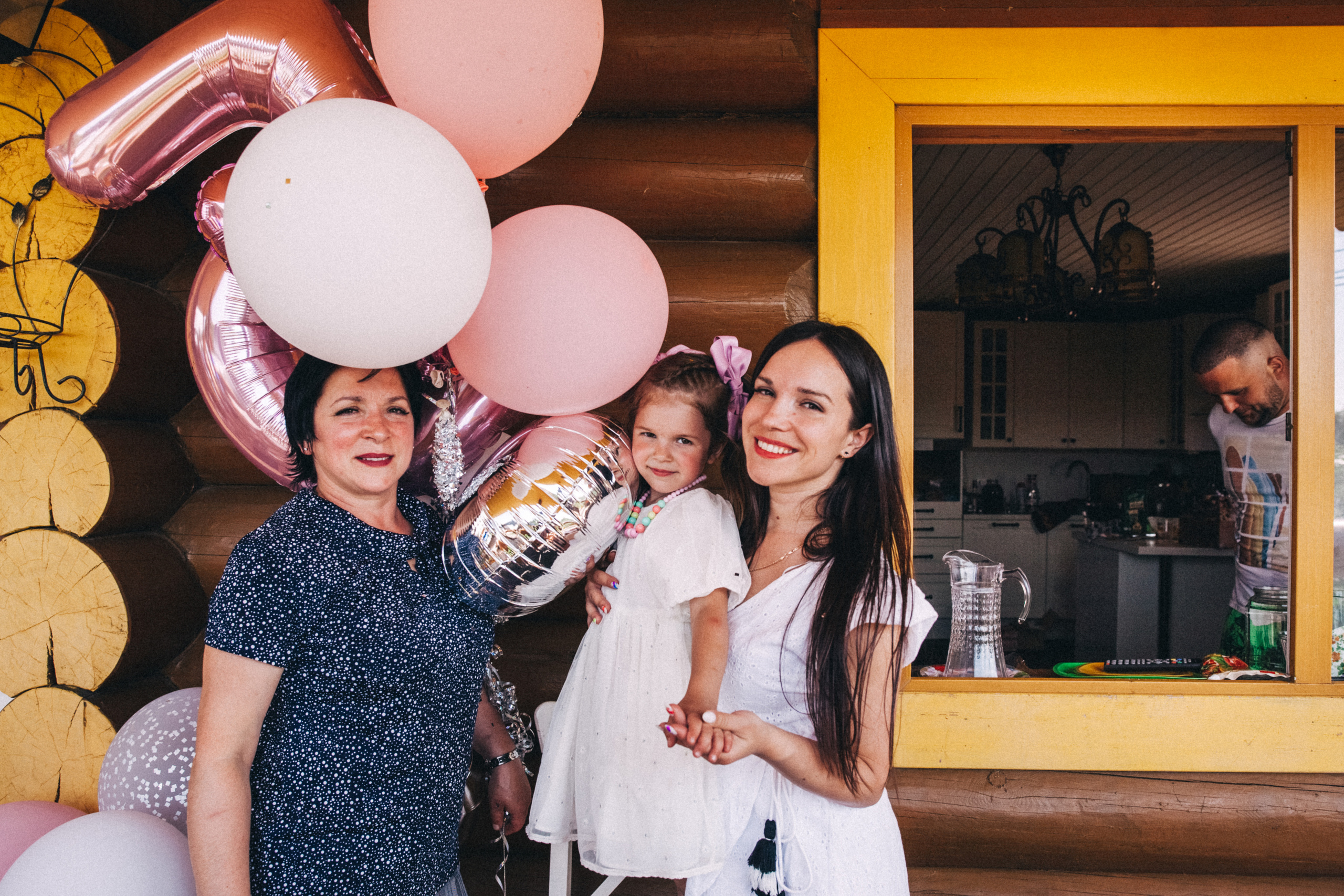 Есении 5 лет. ДР на даче. Семейный фотограф, фотограф родов, репортажей фотограф в Санкт-Петербу