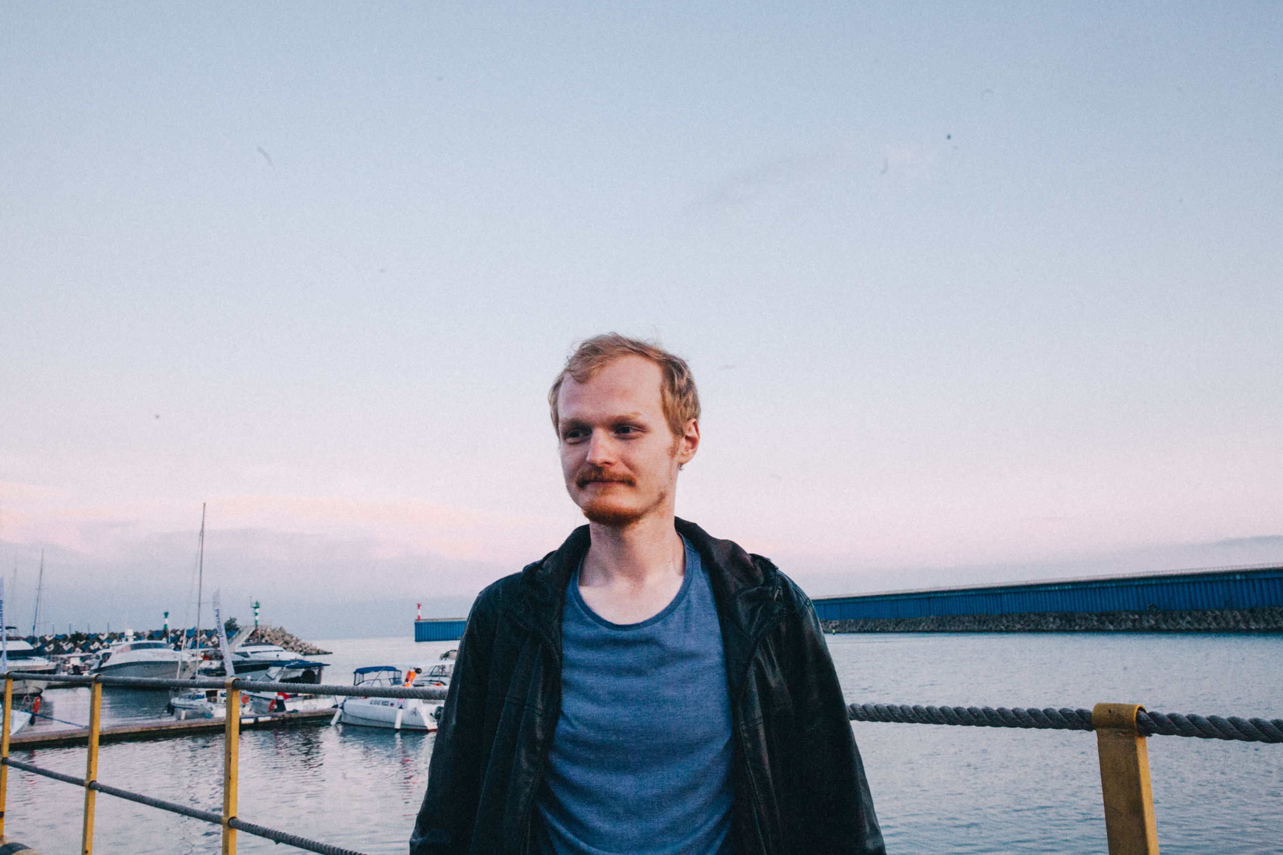 Вася, Маша, Соня. Отпуск в Адлере. Семейный фотограф, фотограф родов, репортажей фотограф в Санкт-Петербу