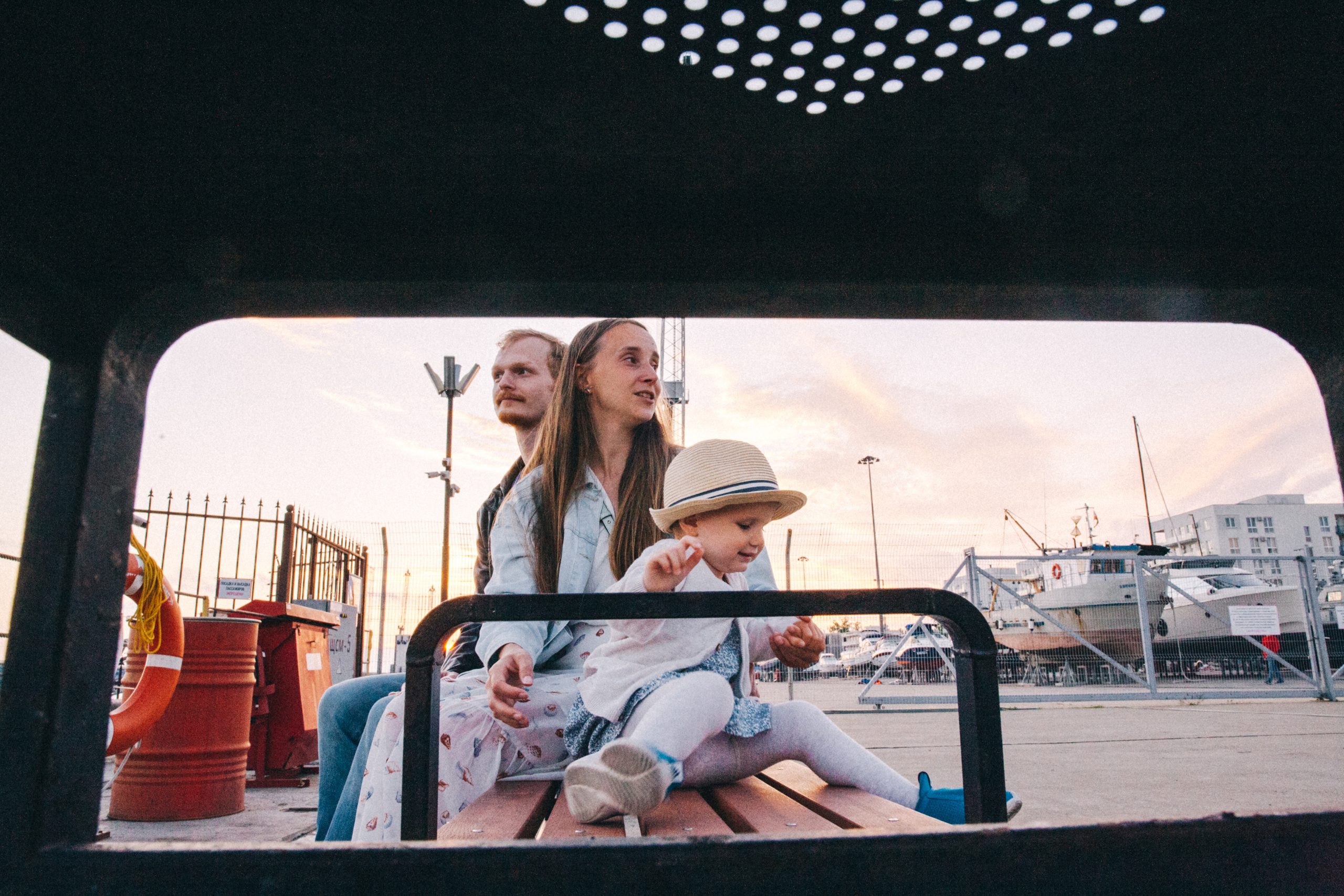 Вася, Маша, Соня. Отпуск в Адлере. Семейный фотограф, фотограф родов, репортажей фотограф в Санкт-Петербу