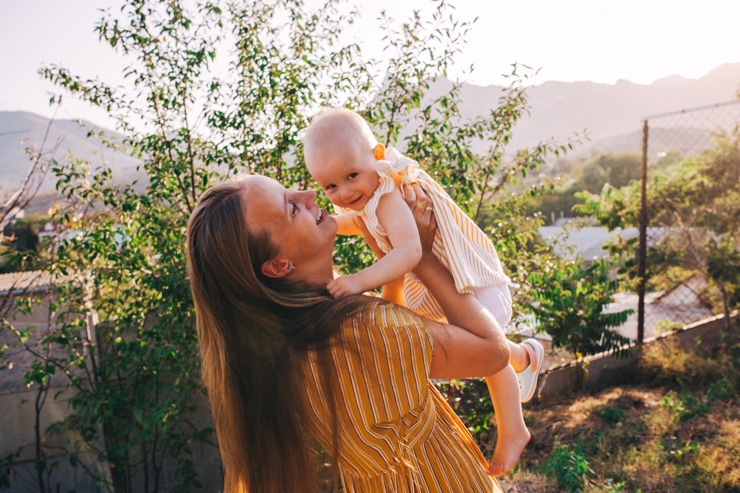 Маша и Соня. Отпуск в Крыму. Семейный фотограф, фотограф родов, репортажей фотограф в Санкт-Петербу