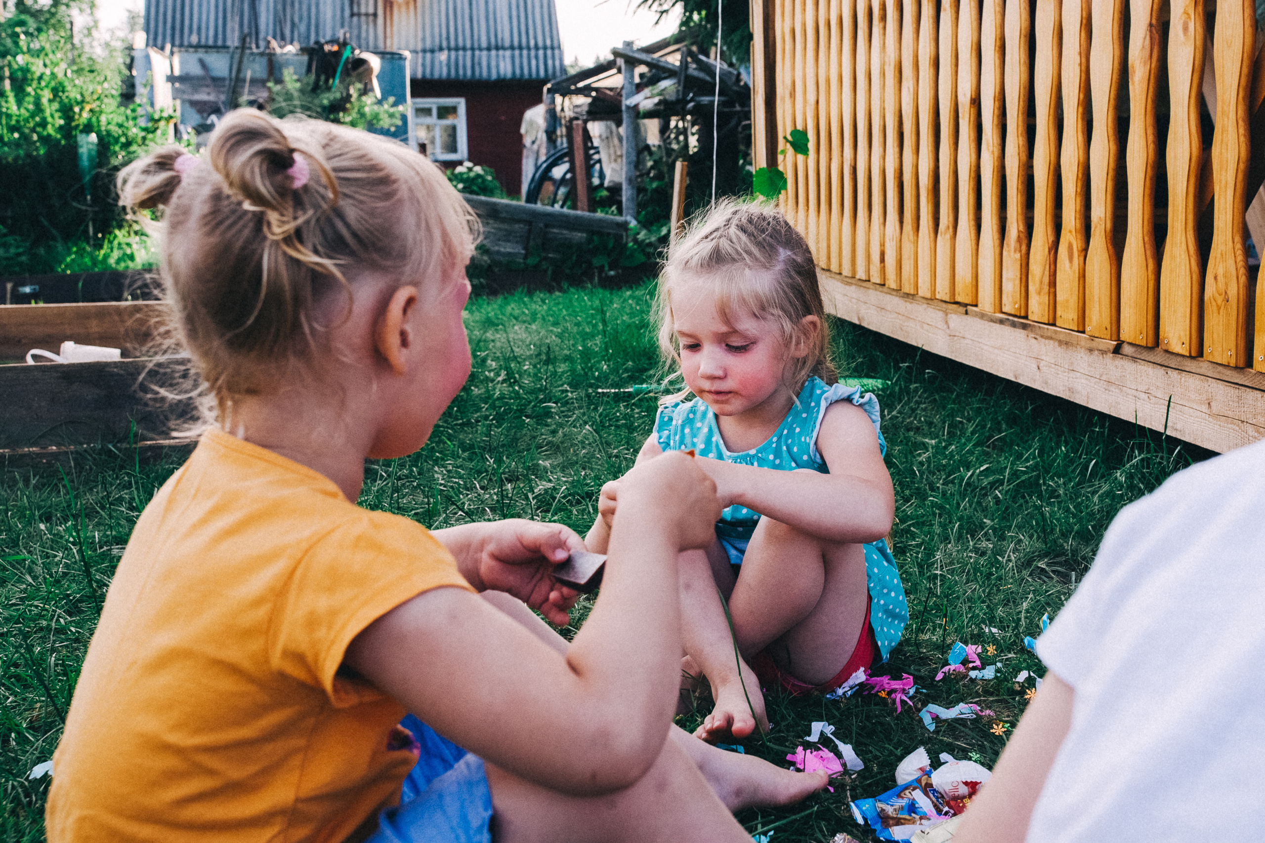 Ульяше 5 лет. Дачный деньрожденский день. Семейный фотограф, фотограф родов, репортажей фотограф в Санкт-Петербу