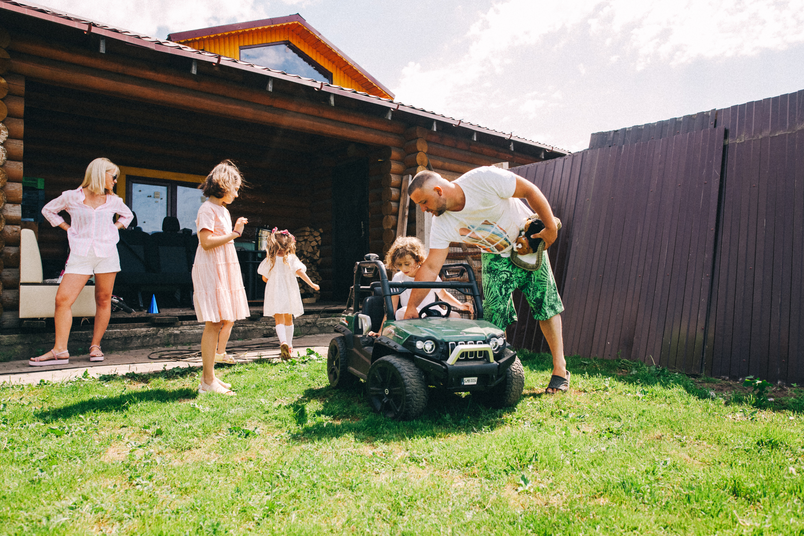 Есении 5 лет. ДР на даче. Семейный фотограф, фотограф родов, репортажей фотограф в Санкт-Петербу
