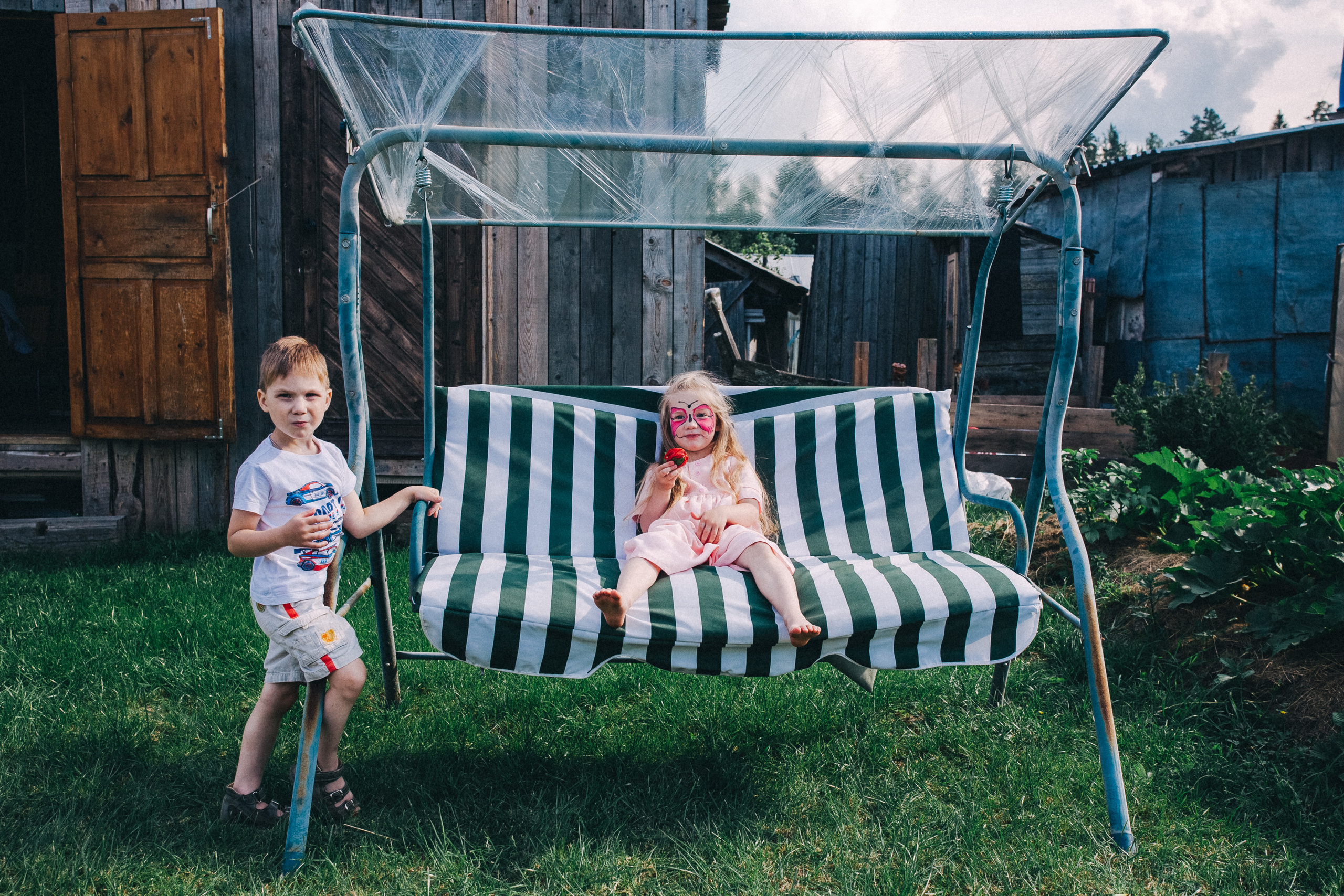 Ульяше 5 лет. Дачный деньрожденский день. Семейный фотограф, фотограф родов, репортажей фотограф в Санкт-Петербу