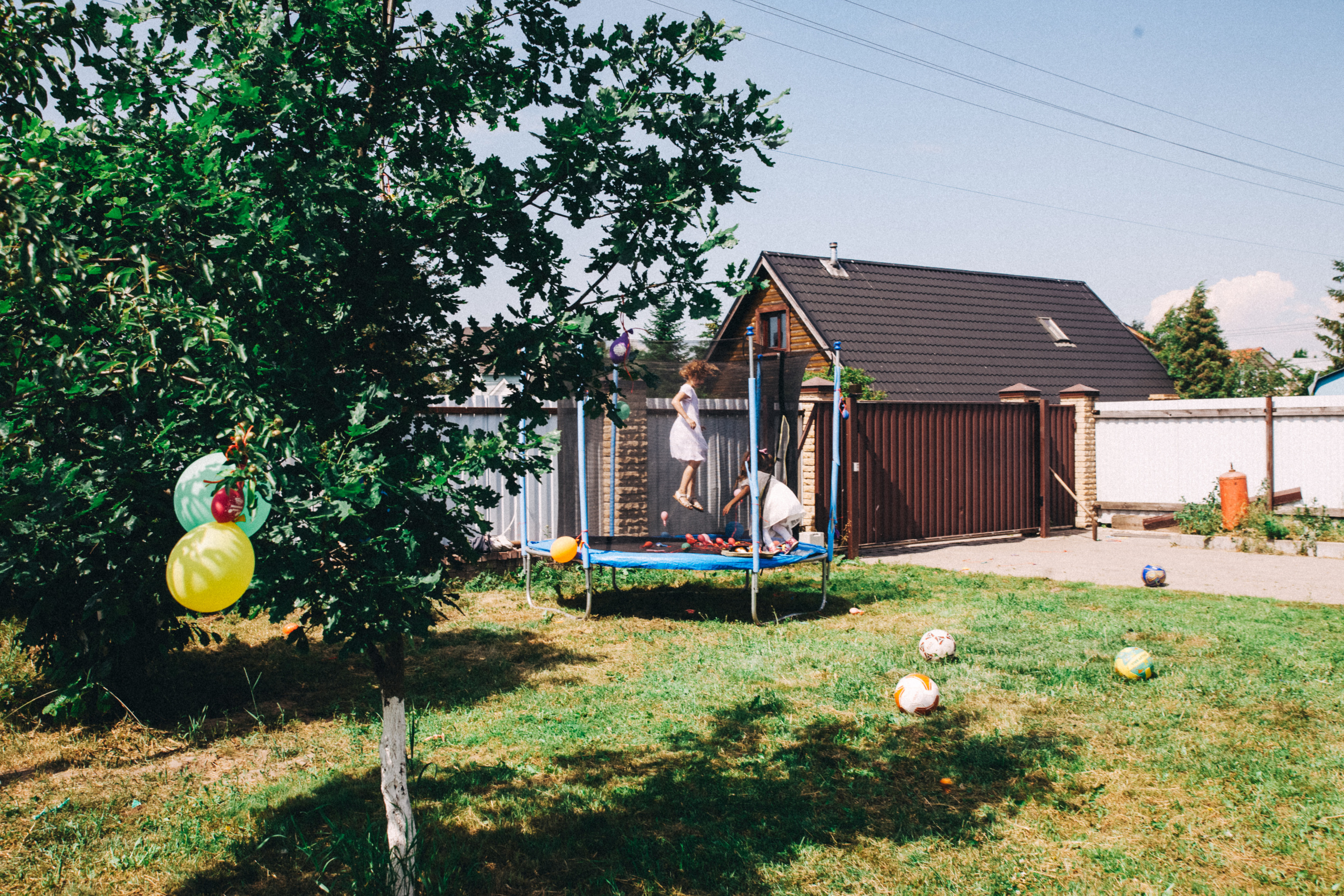 Есении 5 лет. ДР на даче. Семейный фотограф, фотограф родов, репортажей фотограф в Санкт-Петербу