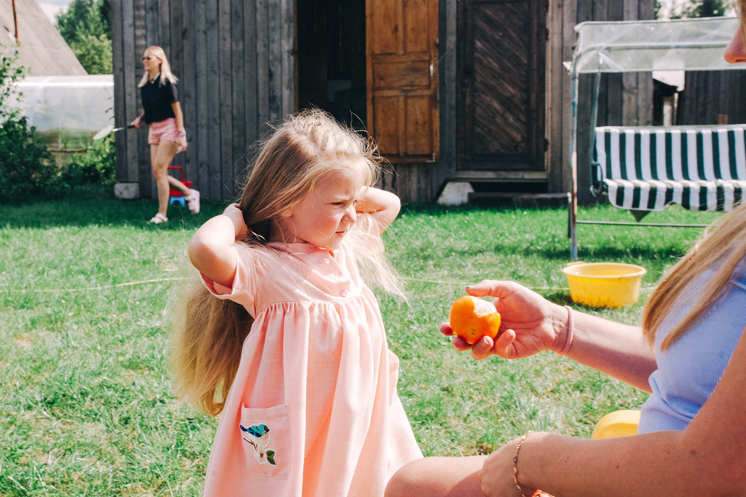 Ульяше 5 лет. Дачный деньрожденский день. Семейный фотограф, фотограф родов, репортажей фотограф в Санкт-Петербу