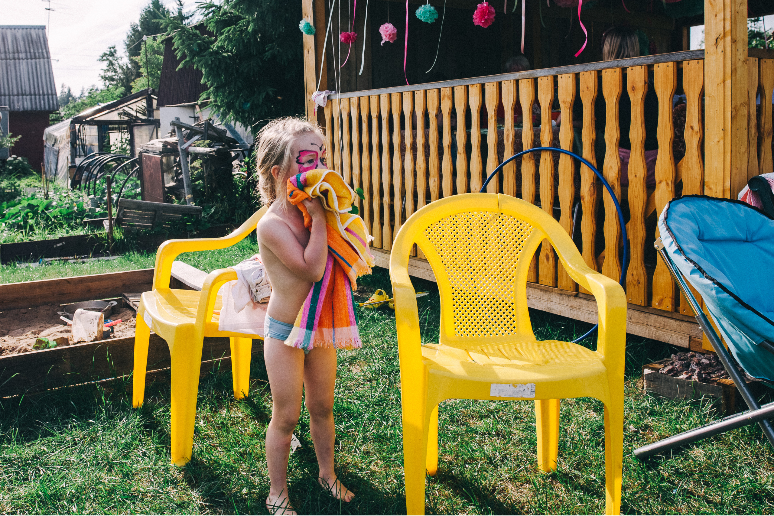 Ульяше 5 лет. Дачный деньрожденский день. Семейный фотограф, фотограф родов, репортажей фотограф в Санкт-Петербу